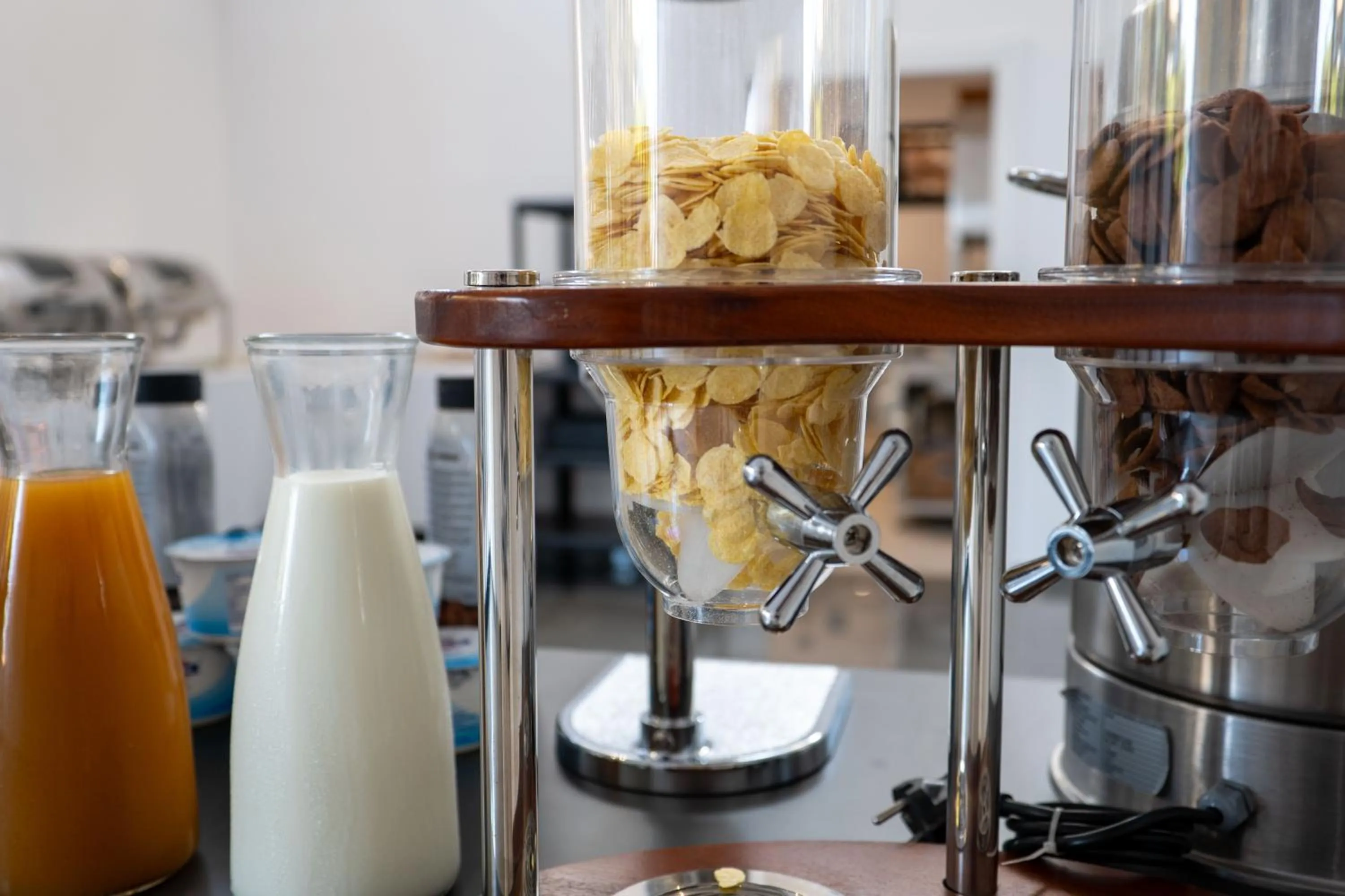 Buffet breakfast in Arrei Hotel