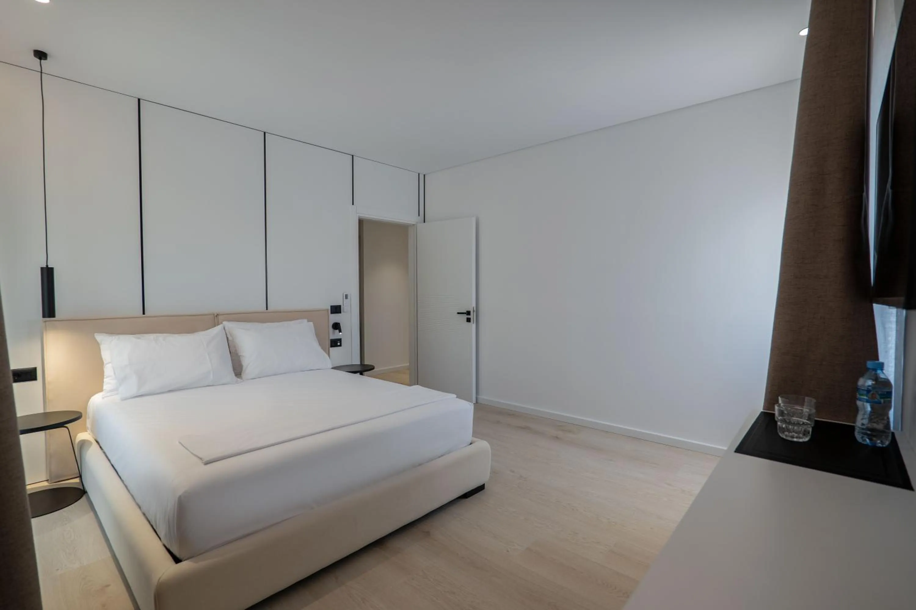 Photo of the whole room, Bed in Arrei Hotel