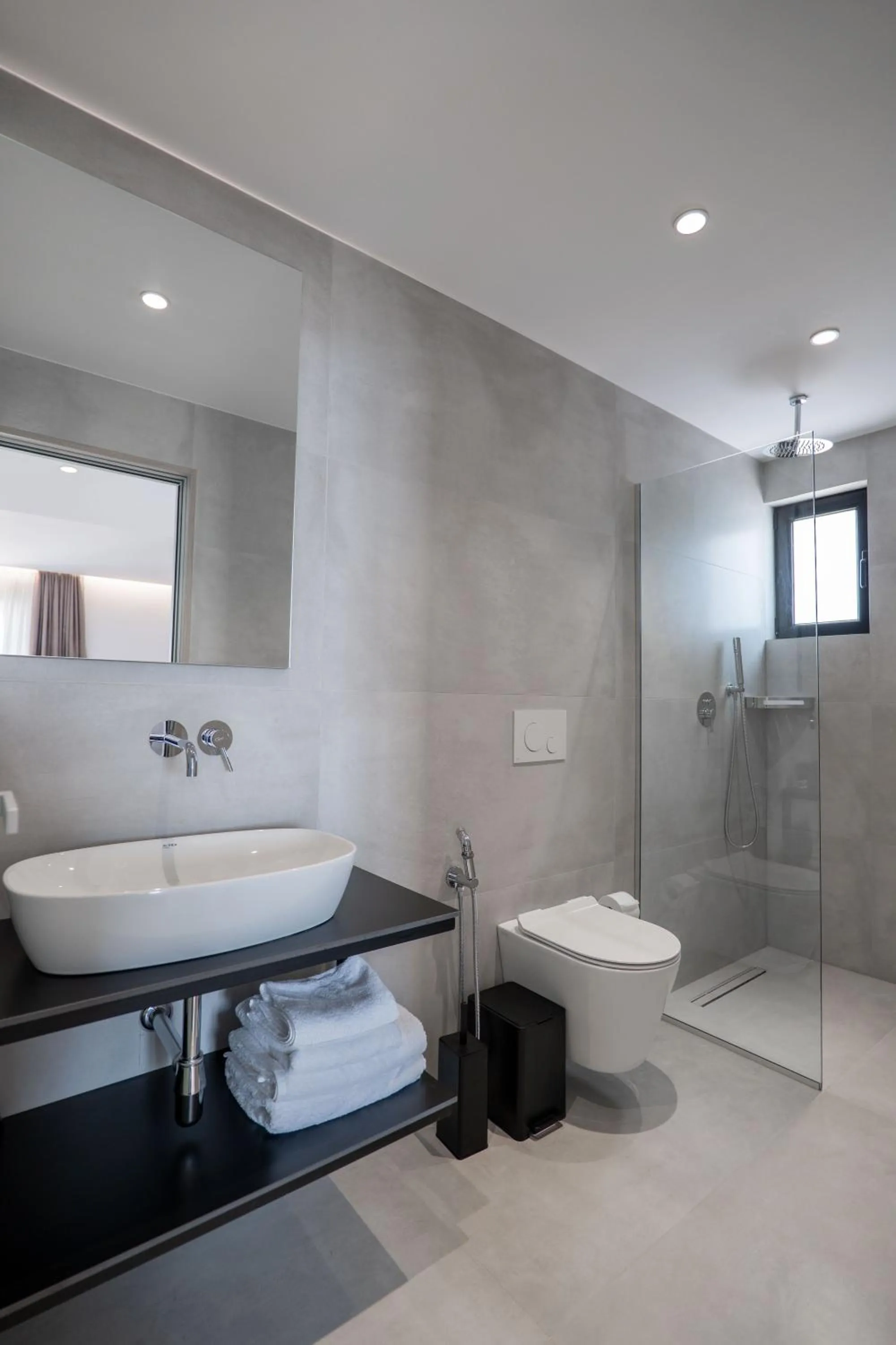 Bathroom in Arrei Hotel