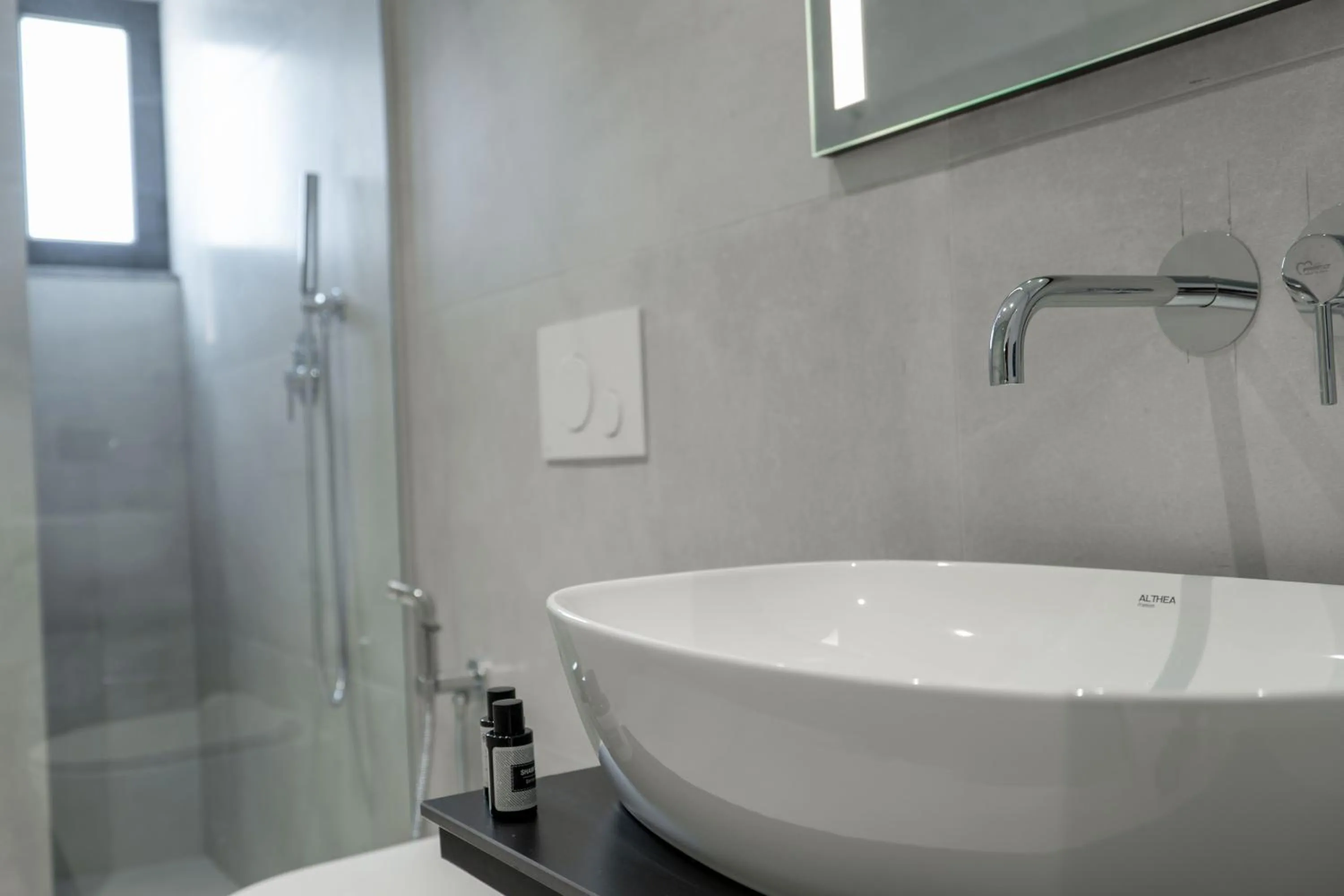 Bathroom in Arrei Hotel