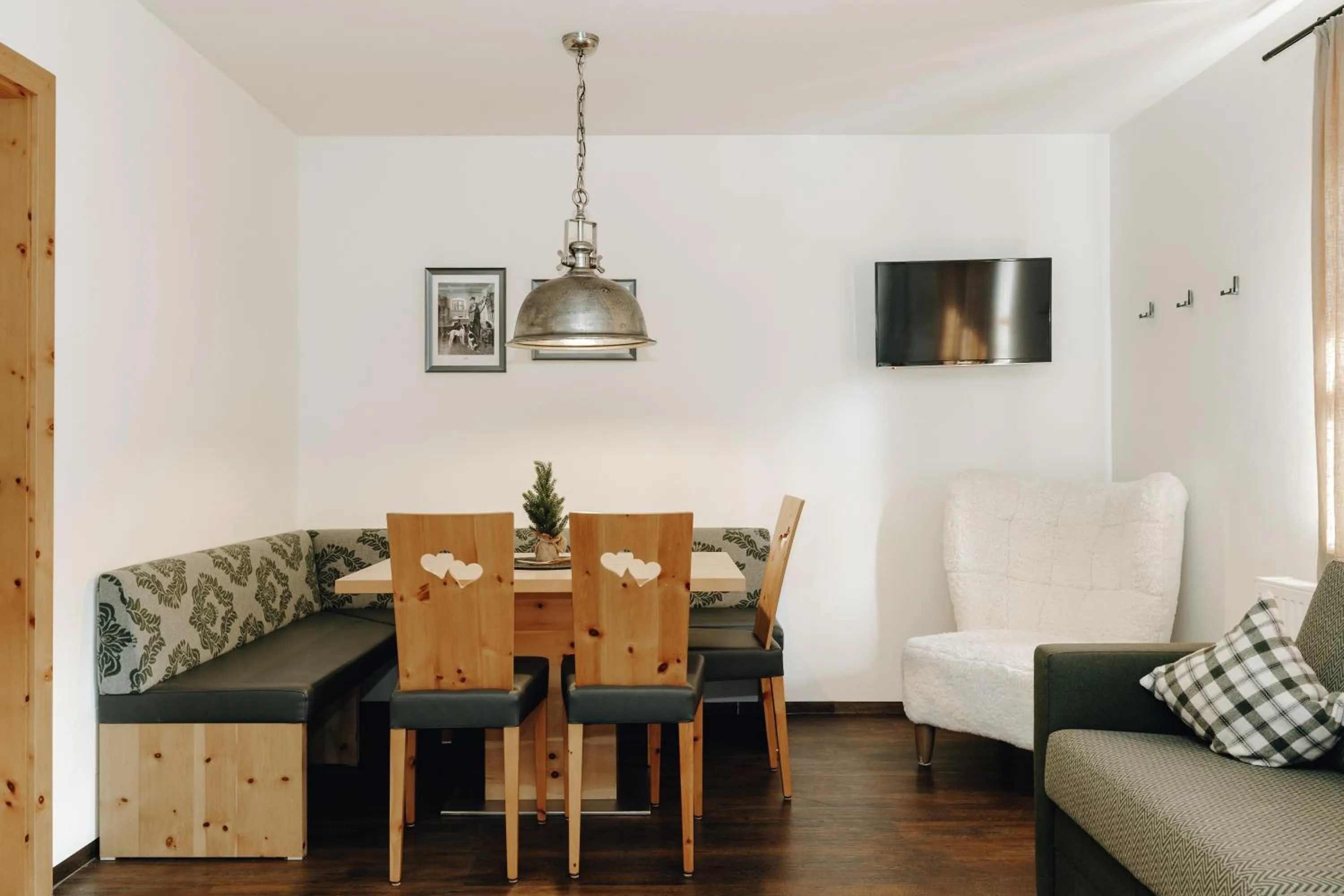 Dining area in Hubertus - Das Landhaus