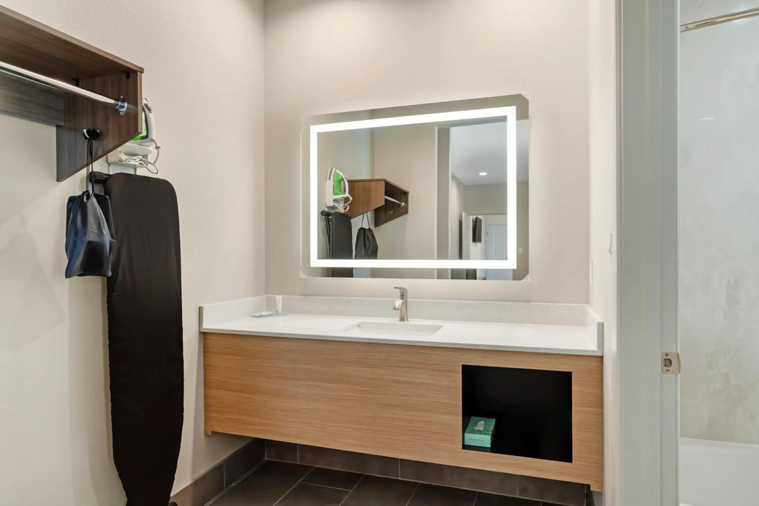 Clarion Pointe Clarion Pointe