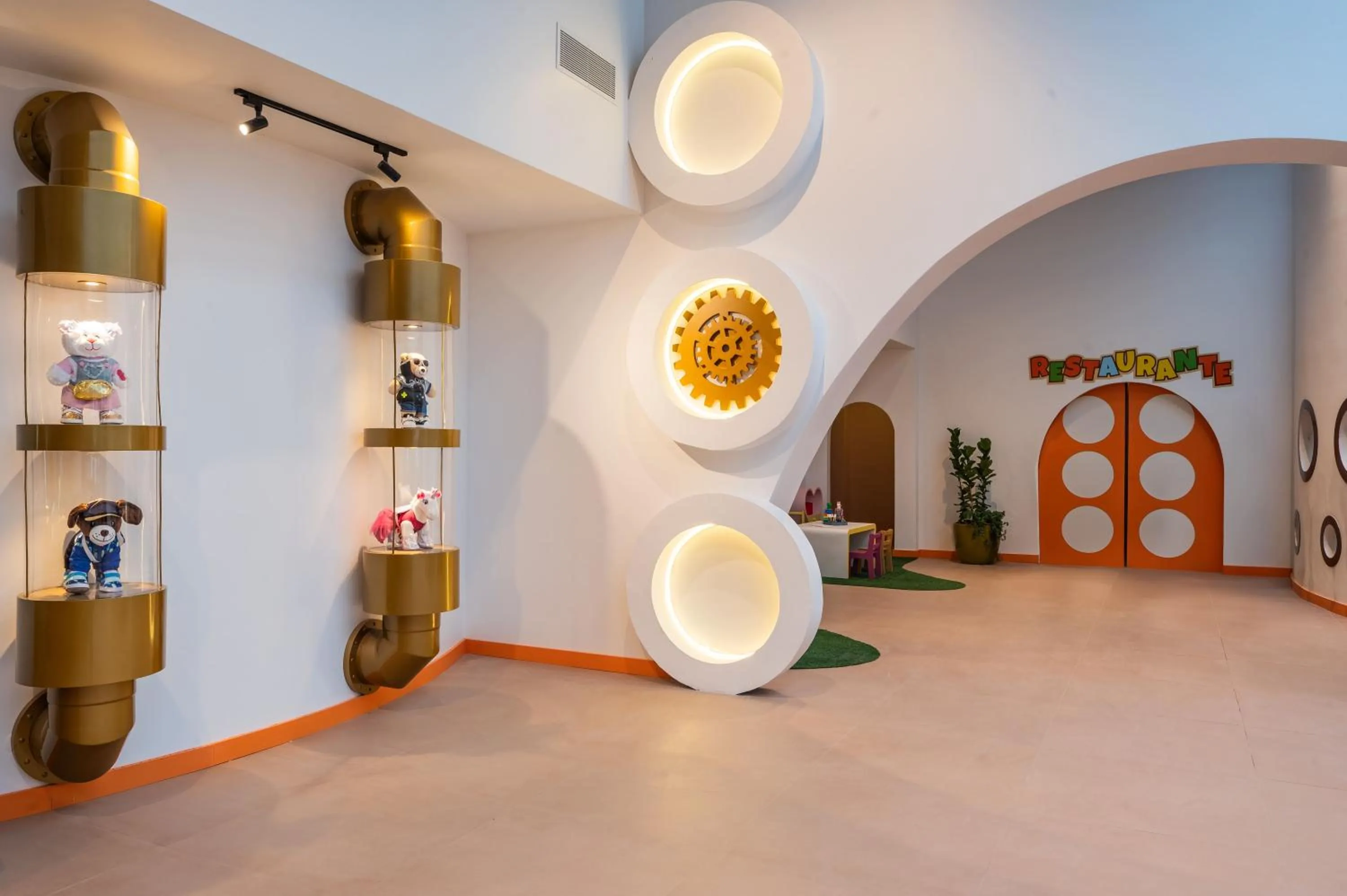 Decorative detail in Mundo Criamigos Hotel Gramado