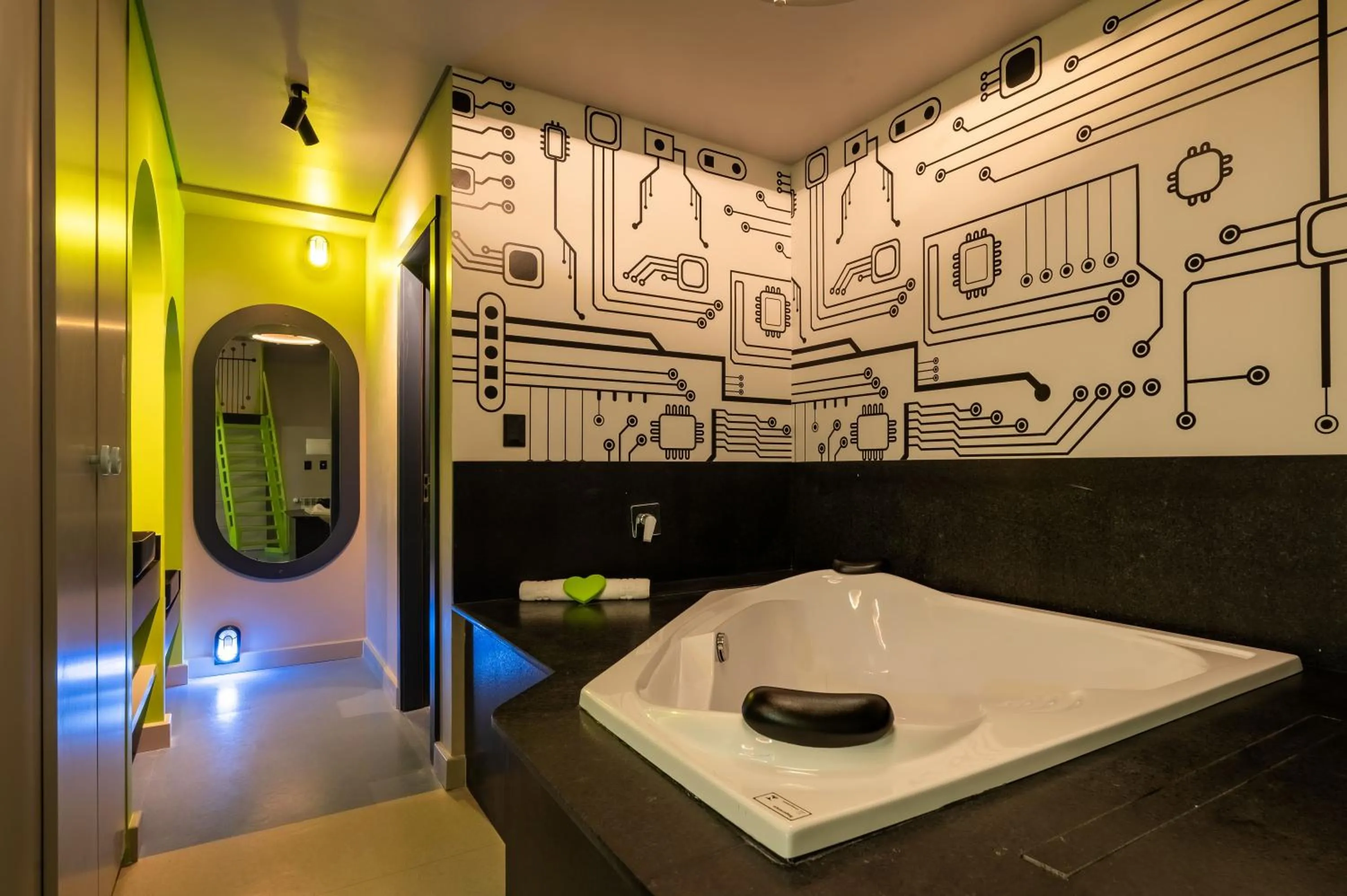 Bathroom in Mundo Criamigos Hotel Gramado