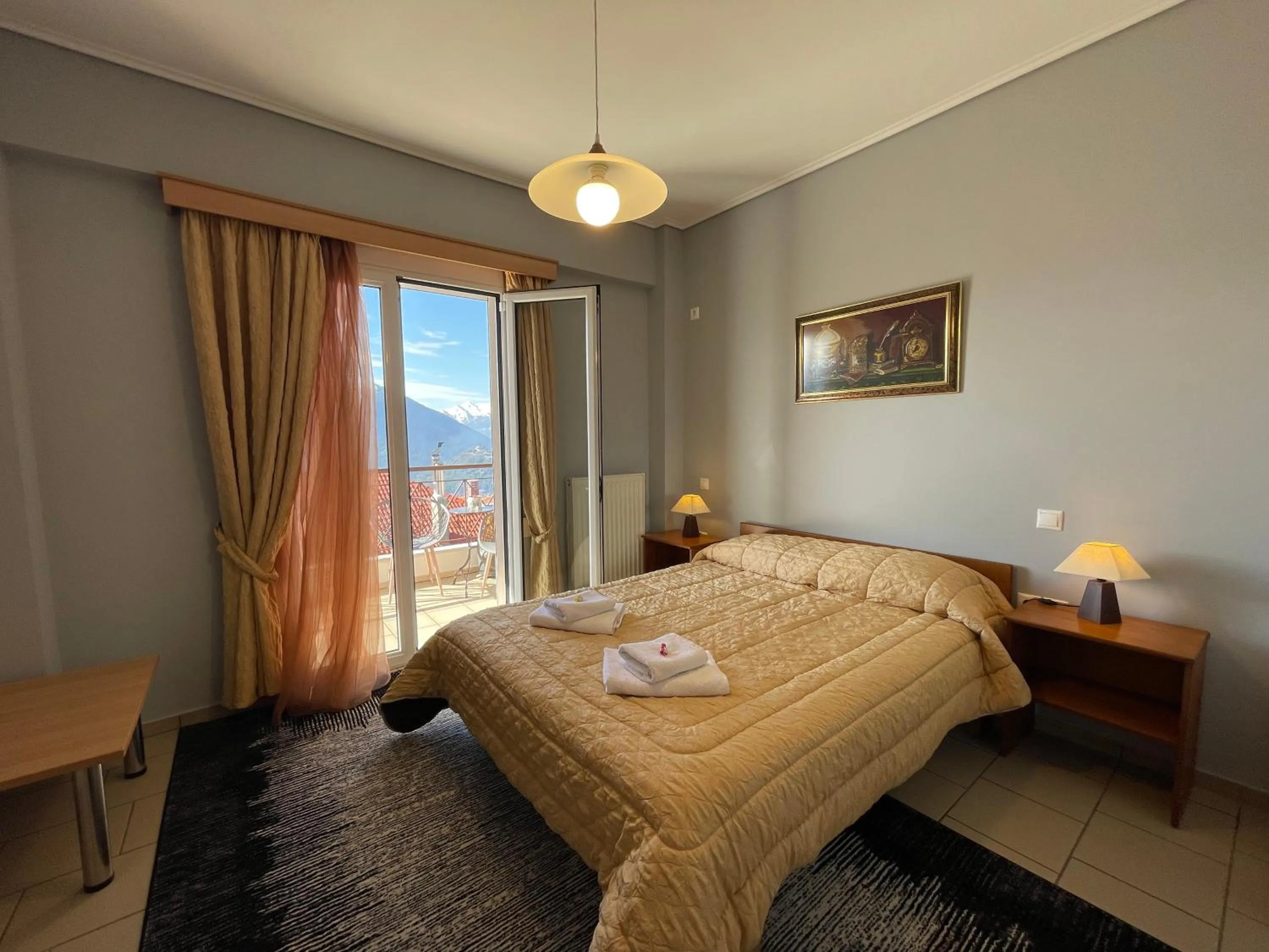 Bed in Xenonas Drimos