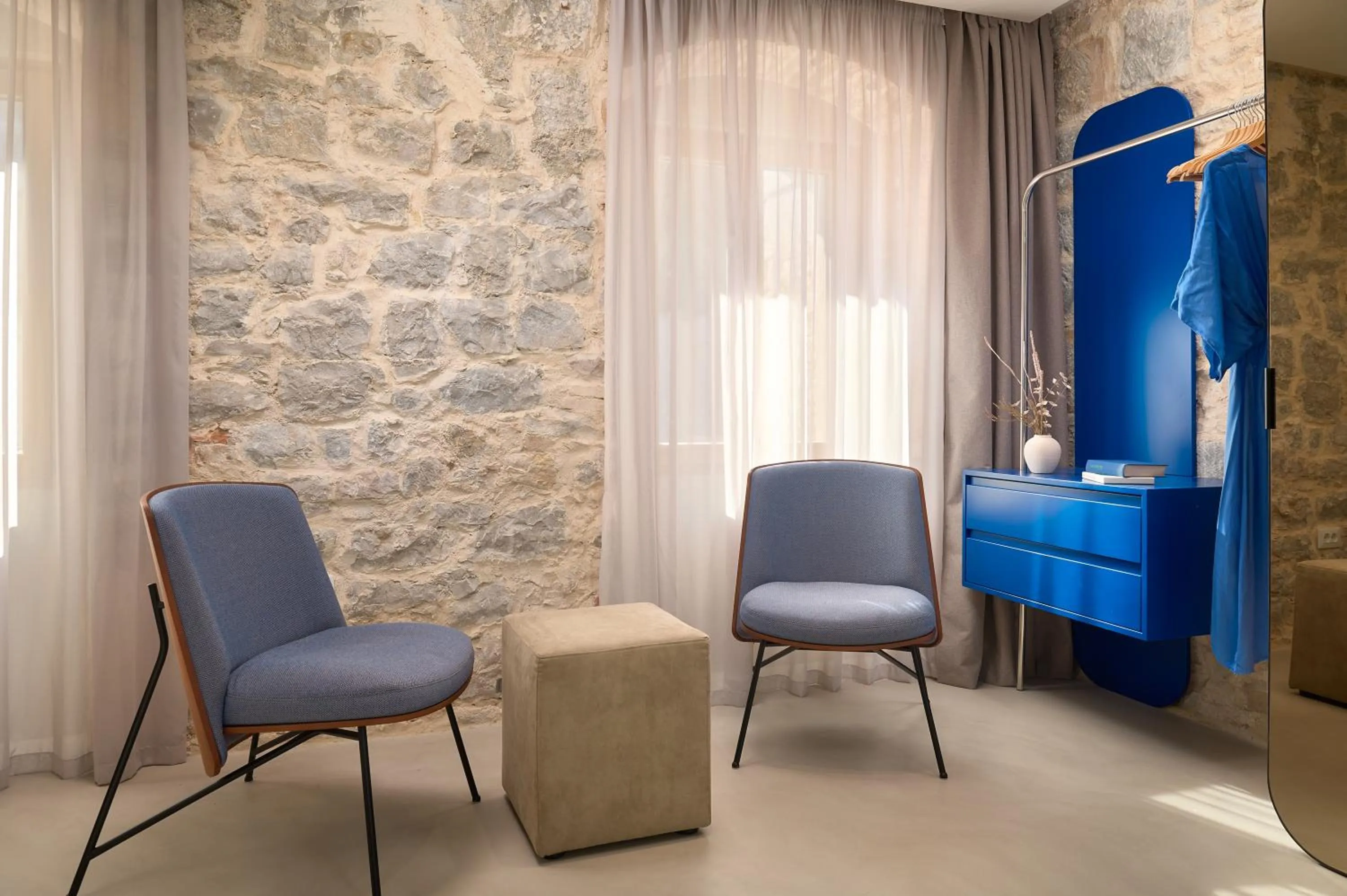 Living room in Central Heritage Hotel