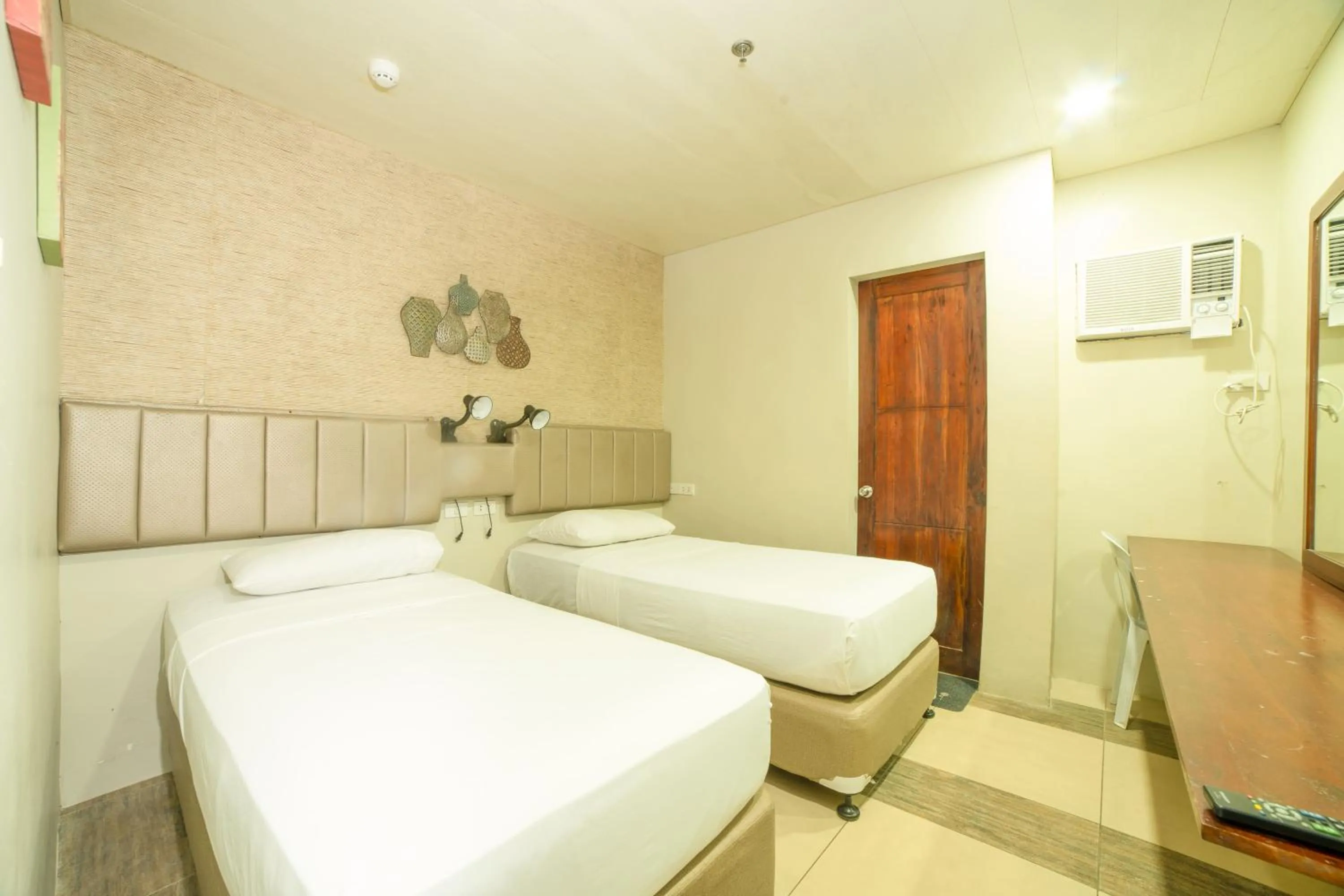 Level 007 Hotels and Resorts Inc