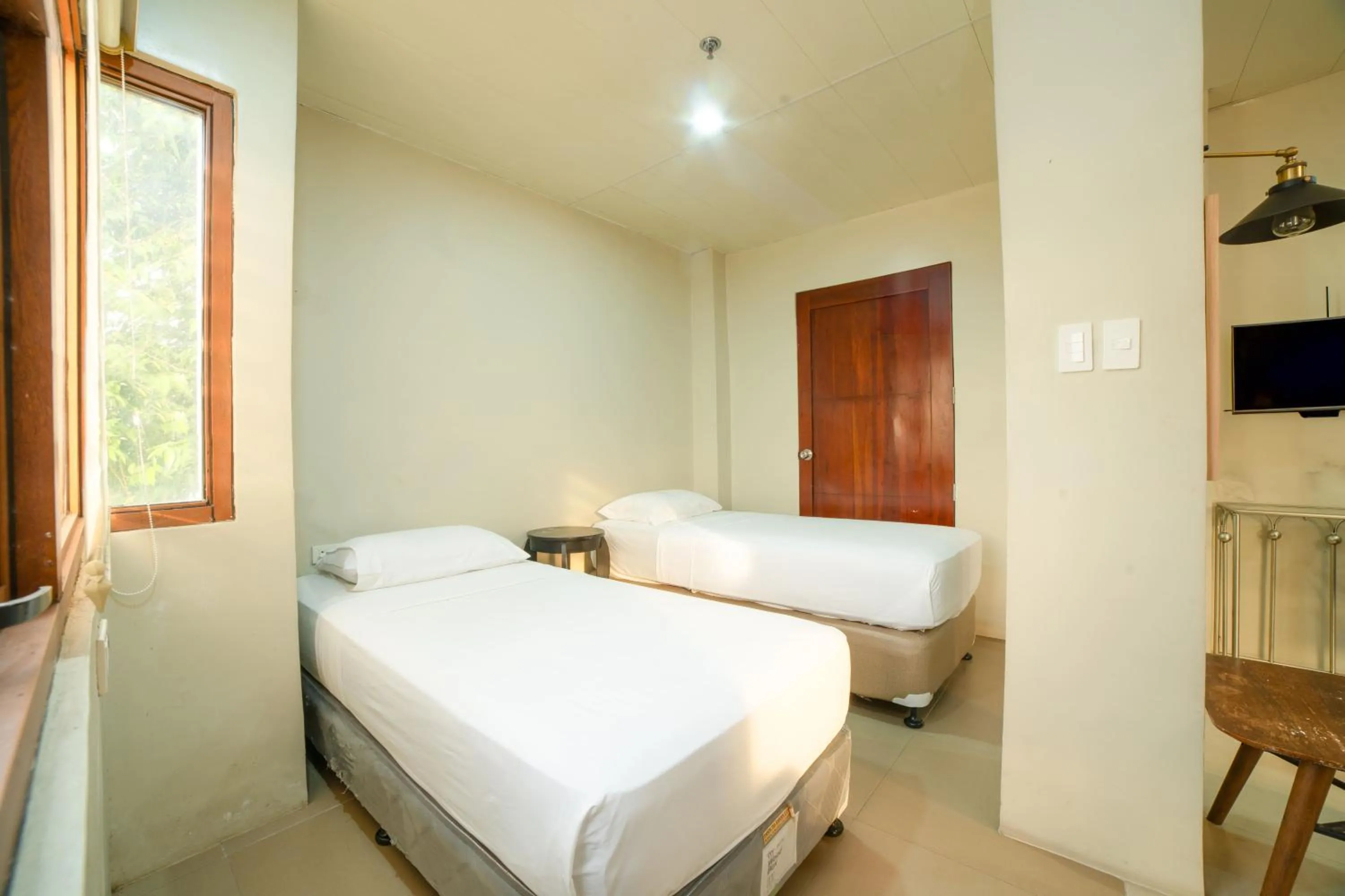 Level 007 Hotels and Resorts Inc