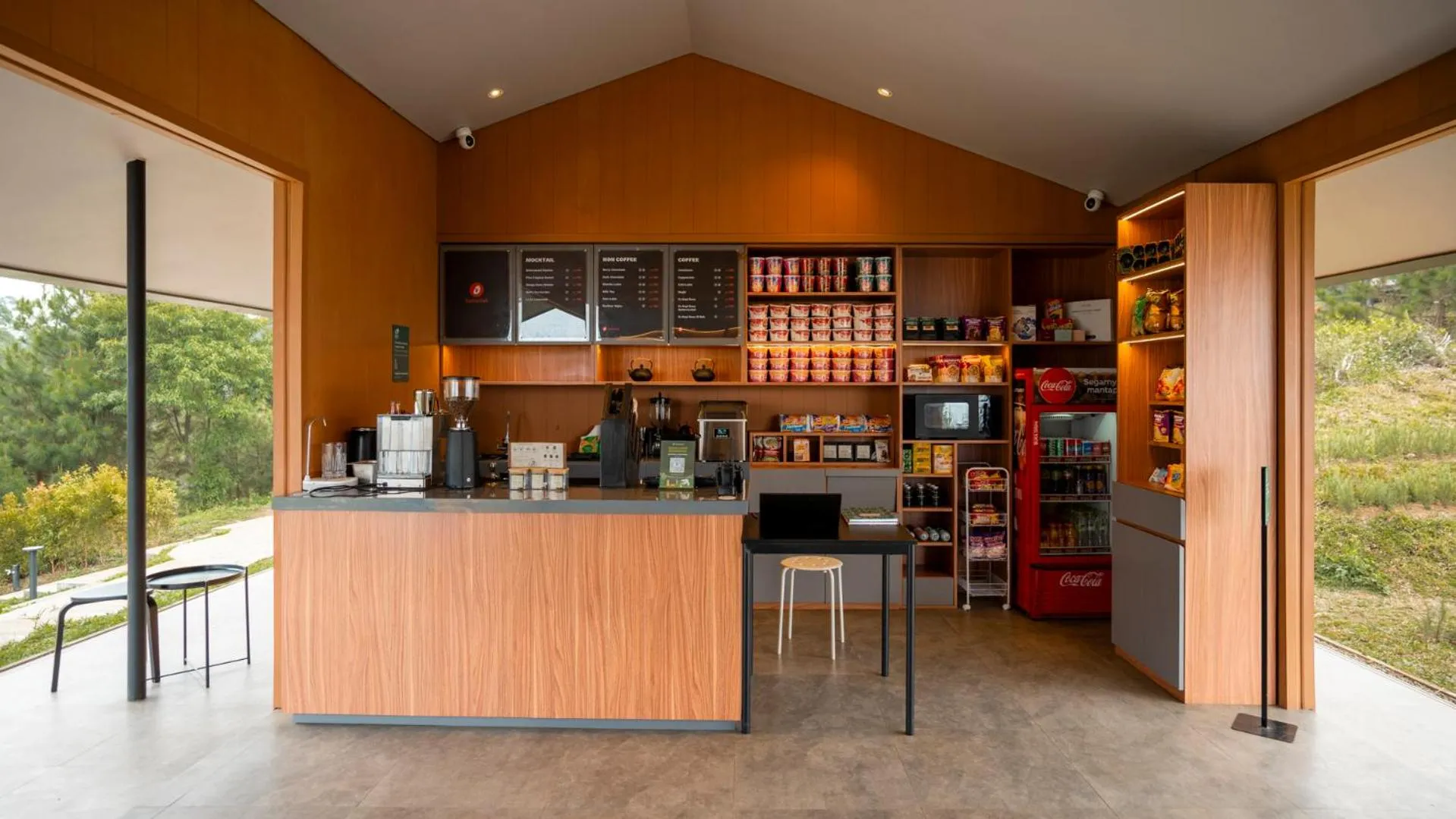 Restaurant/places to eat in Bobocabin Sukawana, Bandung