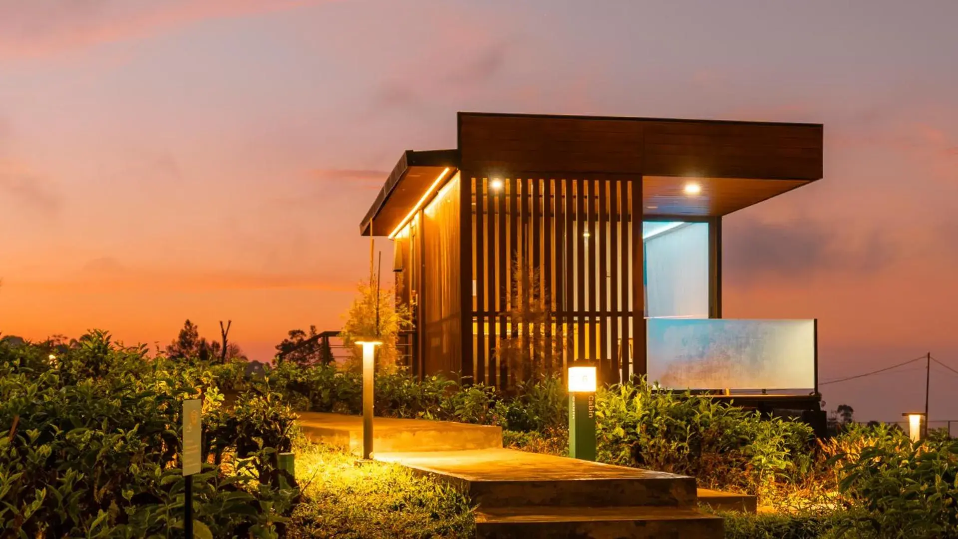 Property building in Bobocabin Sukawana, Bandung Property building in Bobocabin Sukawana, Bandung