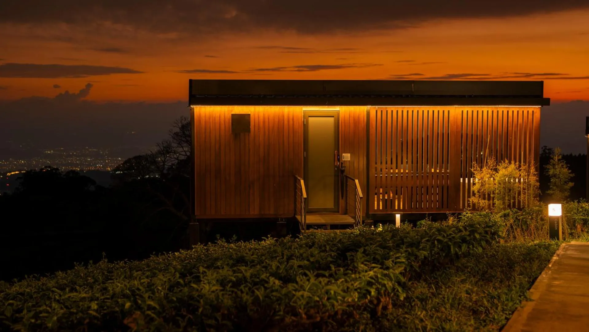 Property building in Bobocabin Sukawana, Bandung