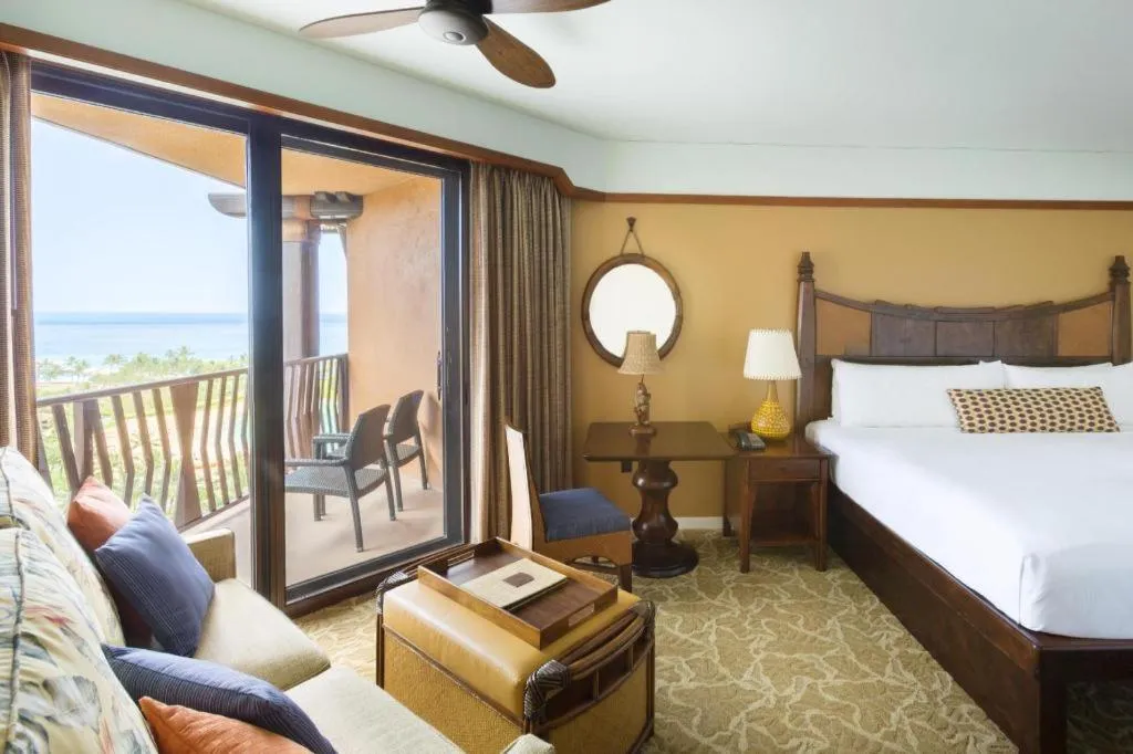 Bed in Aulani, Disney Vacation Club Villas