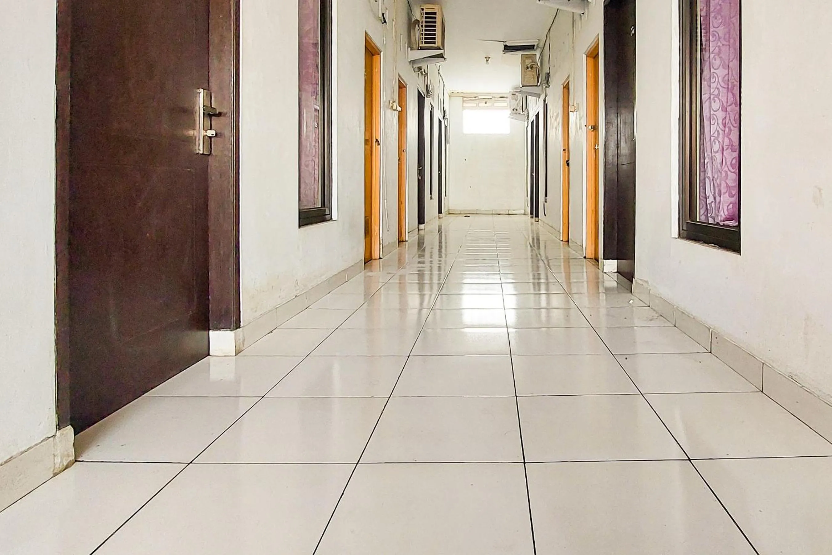 Pondok Gede Dkost Syariah Mitra RedDoorz