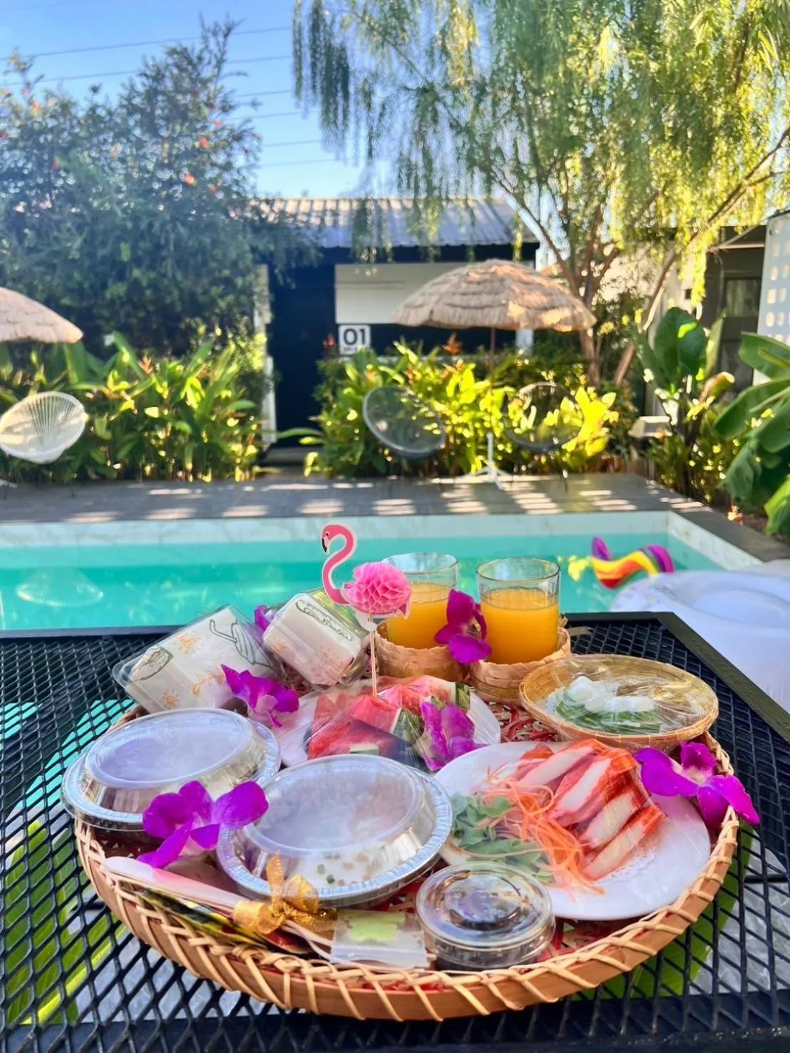 Food and drinks in Penguin Villa Resort & Bistro