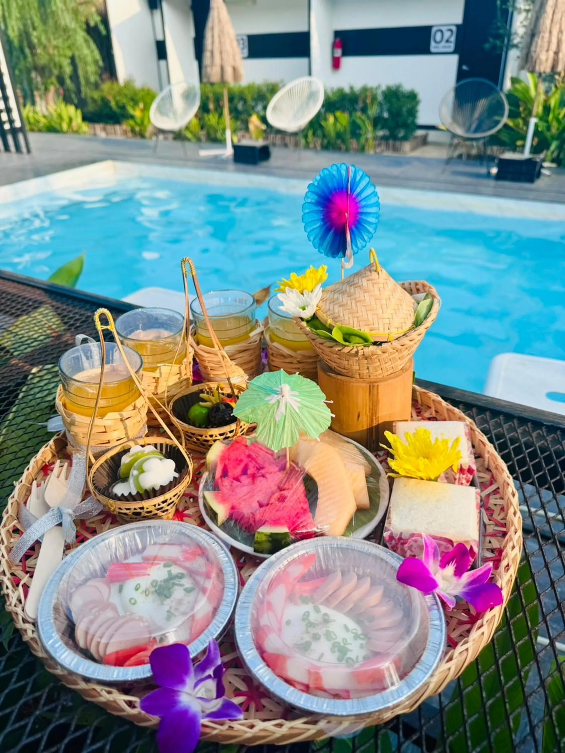 Food and drinks in Penguin Villa Resort & Bistro