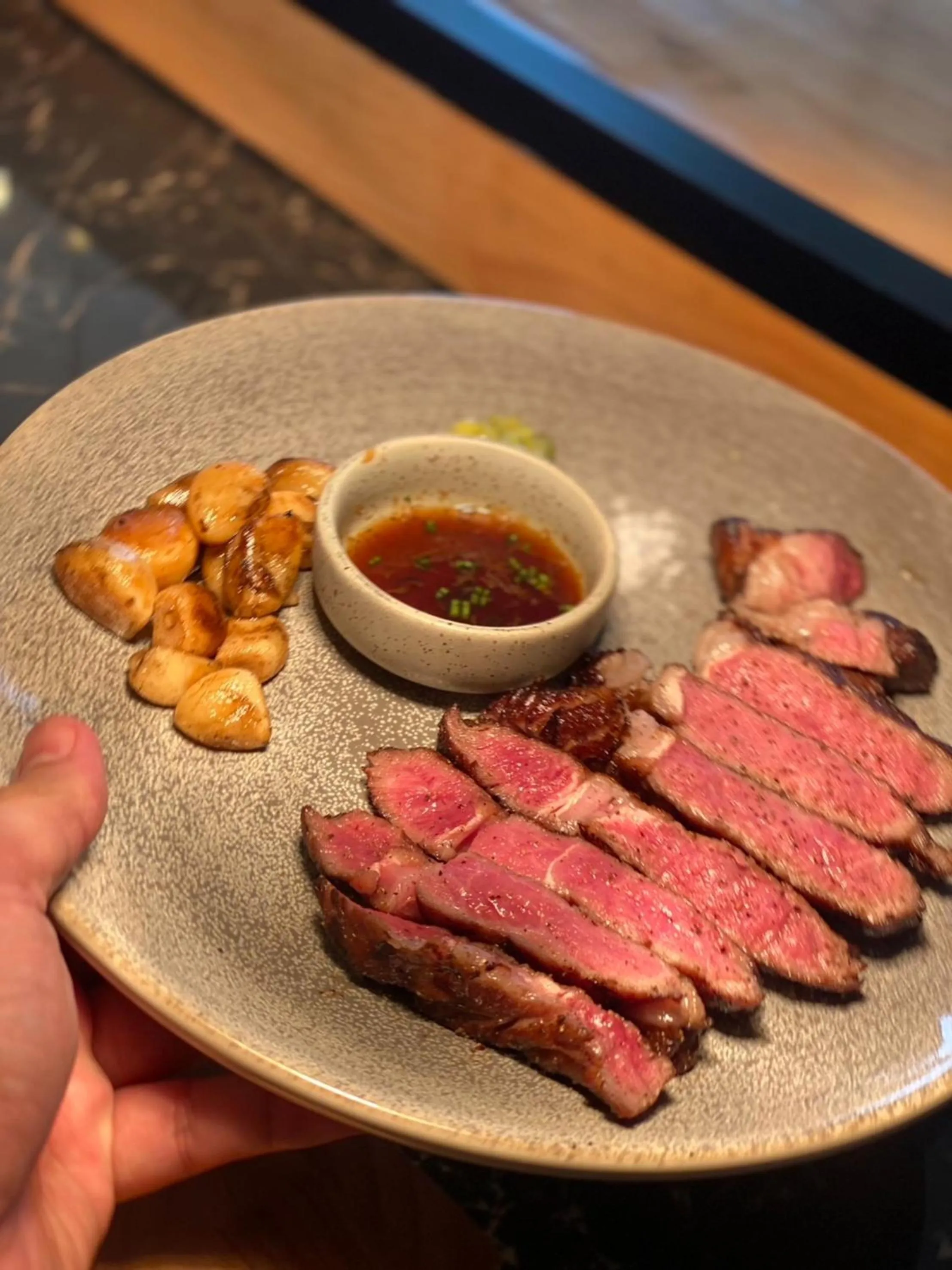 Restaurant/places to eat in Penguin Villa Resort & Bistro