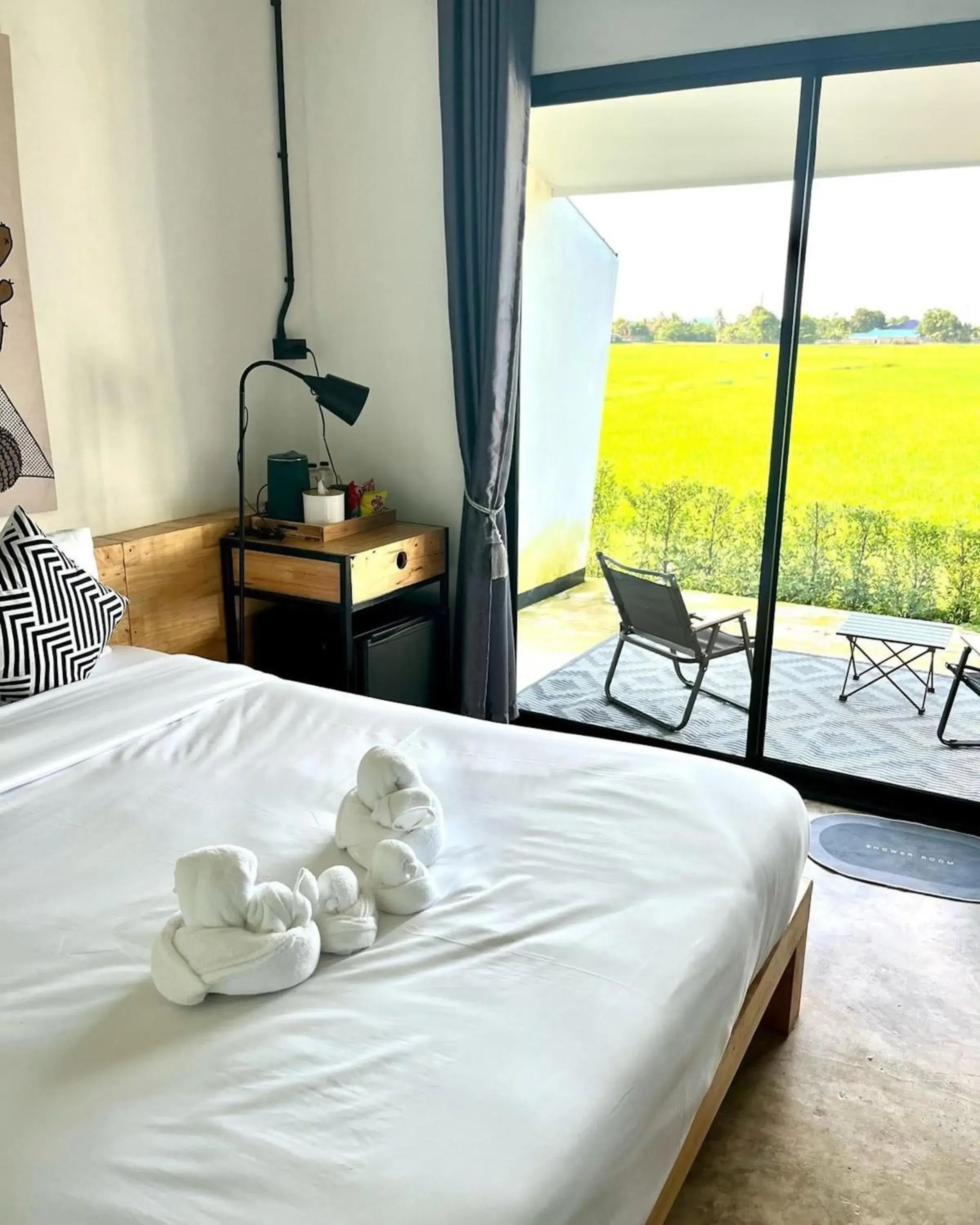 View (from property/room), Bed in Penguin Villa Resort & Bistro View (from property/room), Bed in Penguin Villa Resort & Bistro