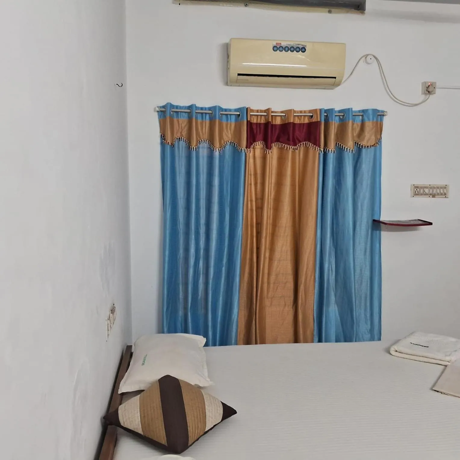 Bed in Deauvill Home Stay