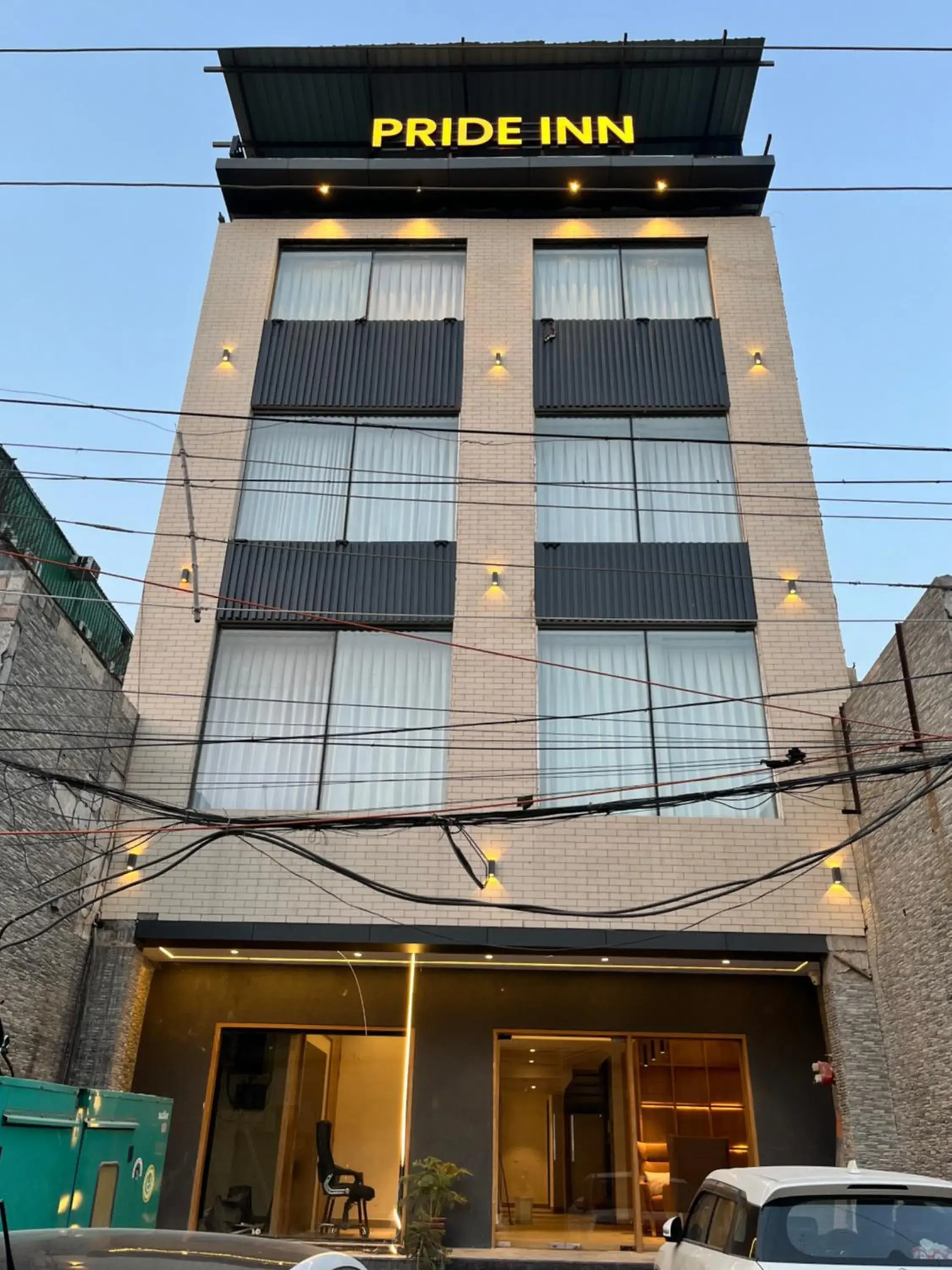 Facade/entrance in Pride Inn Facade/entrance in Pride Inn