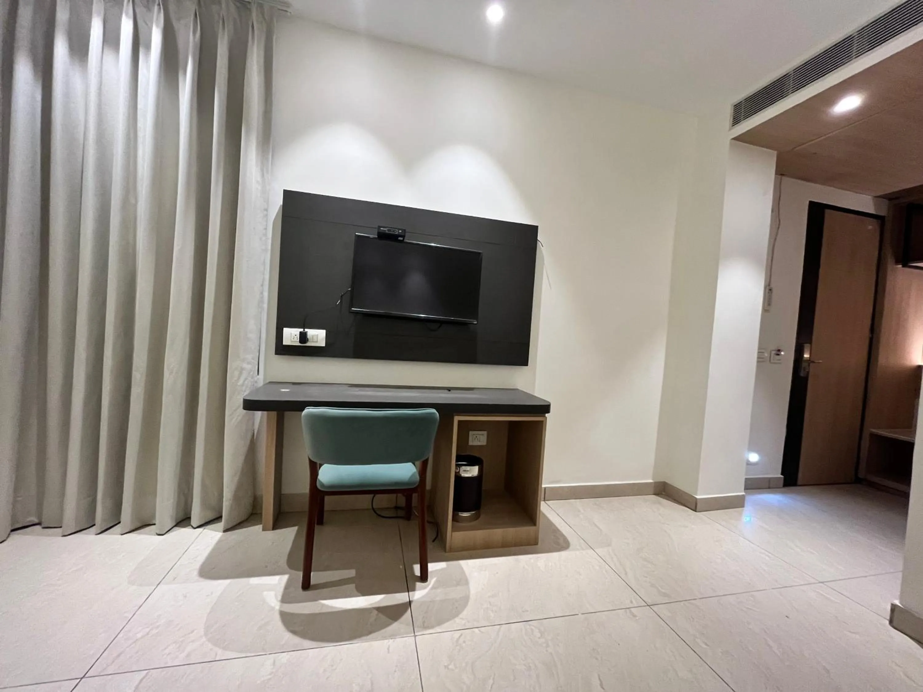 TV and multimedia in Pride Inn