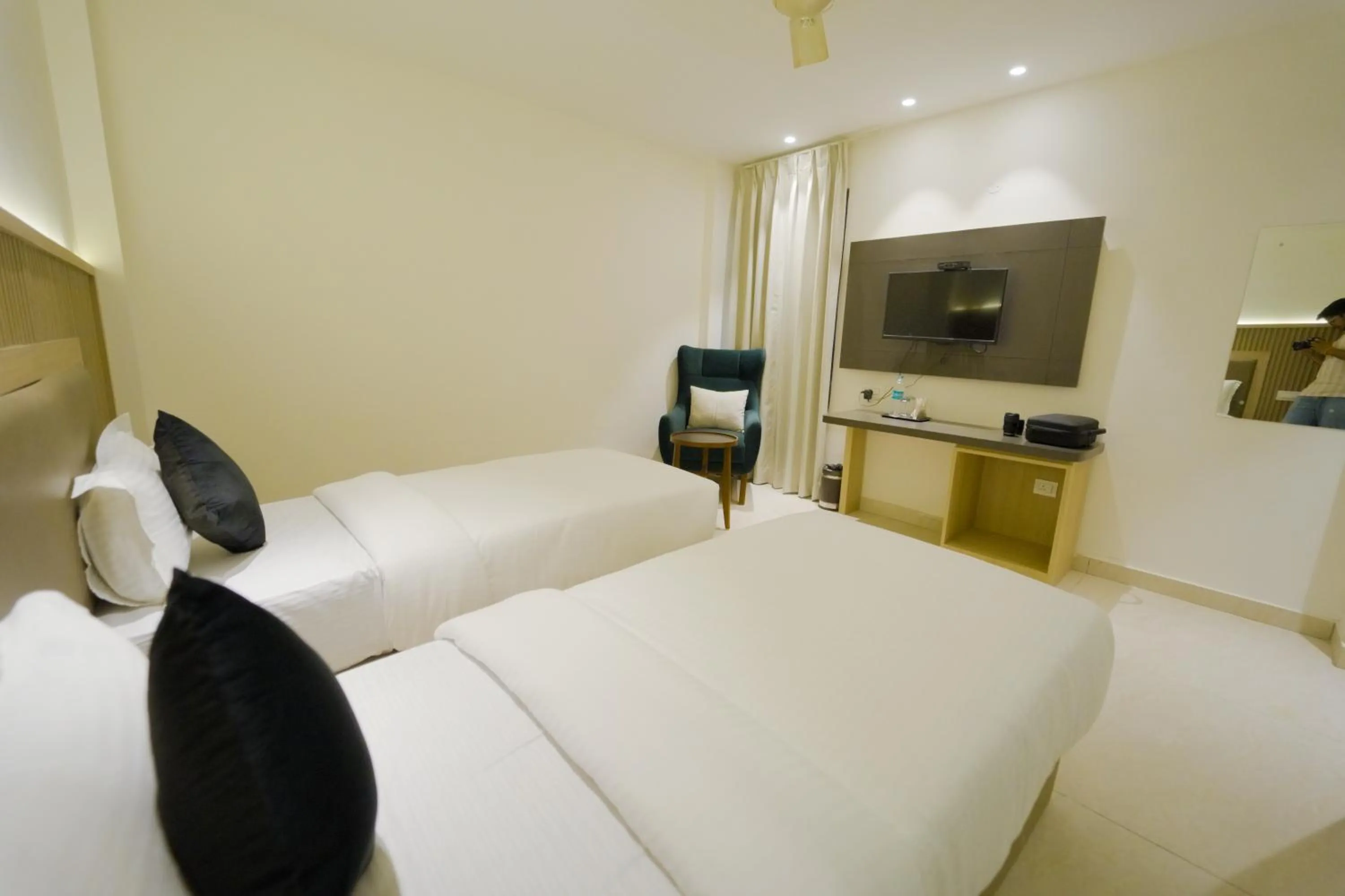 Photo of the whole room, Bed in Pride Inn