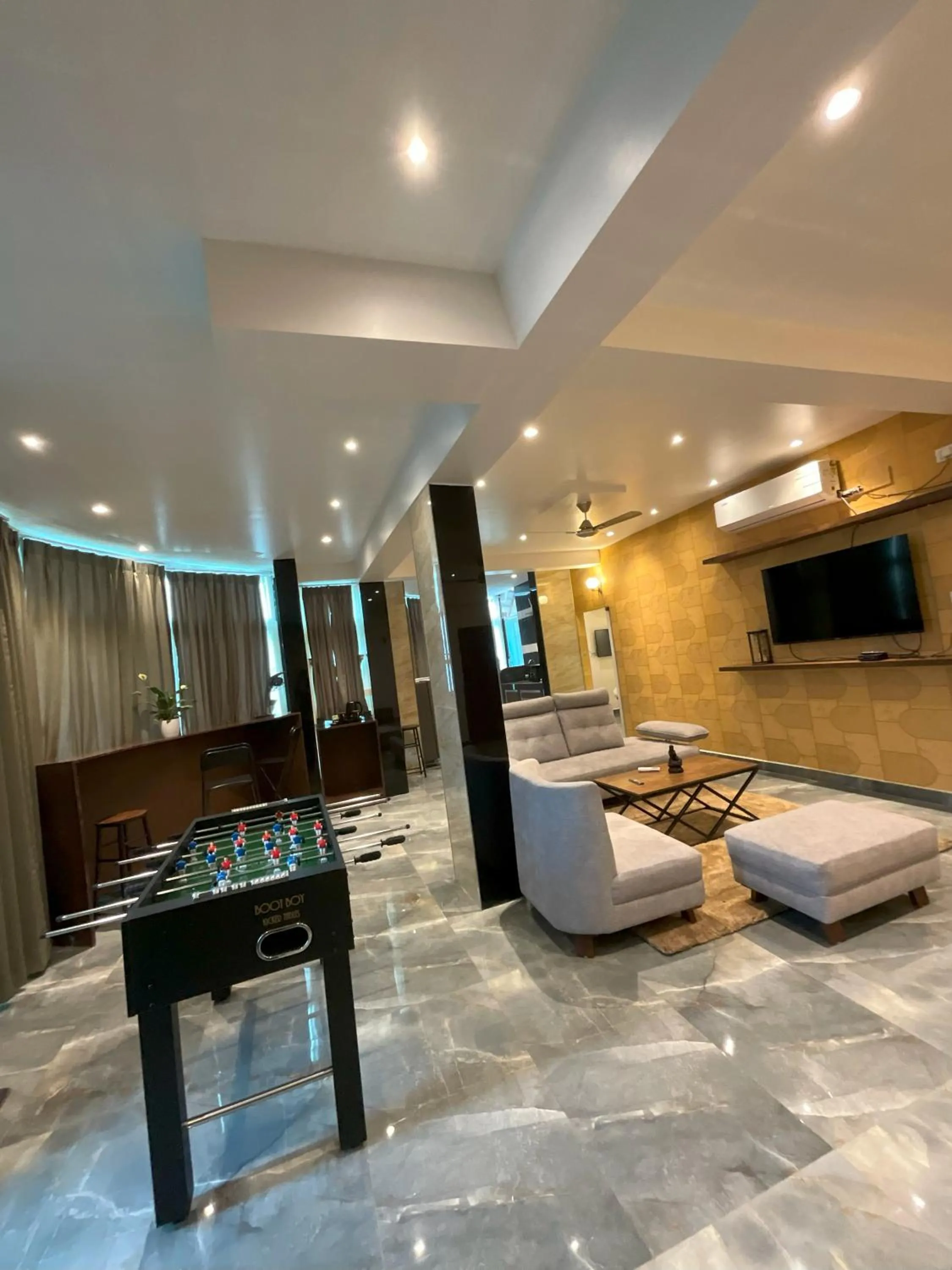 Game Room in Eleven Views by Fracspace