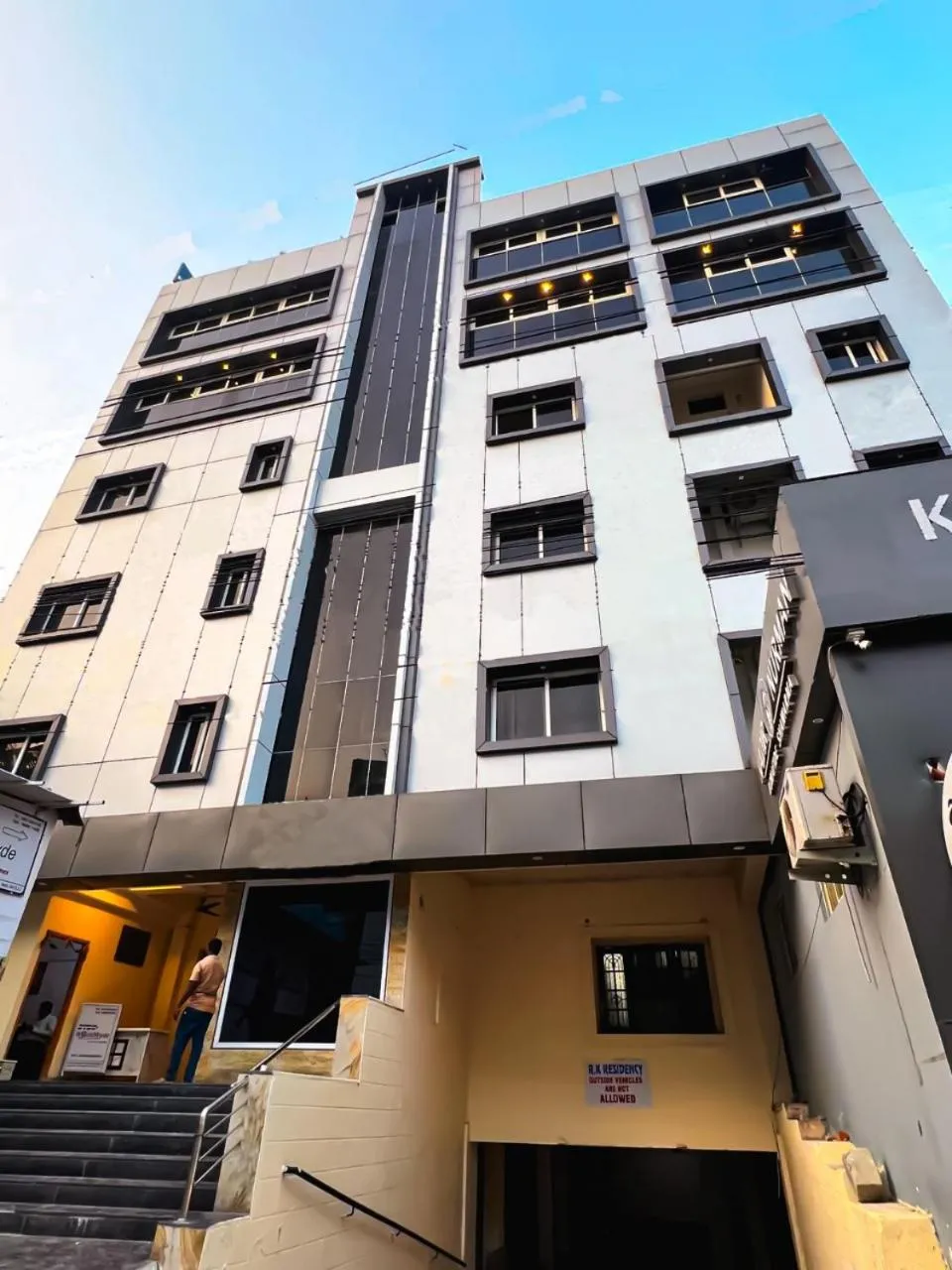Property building in Eleven Views by Fracspace