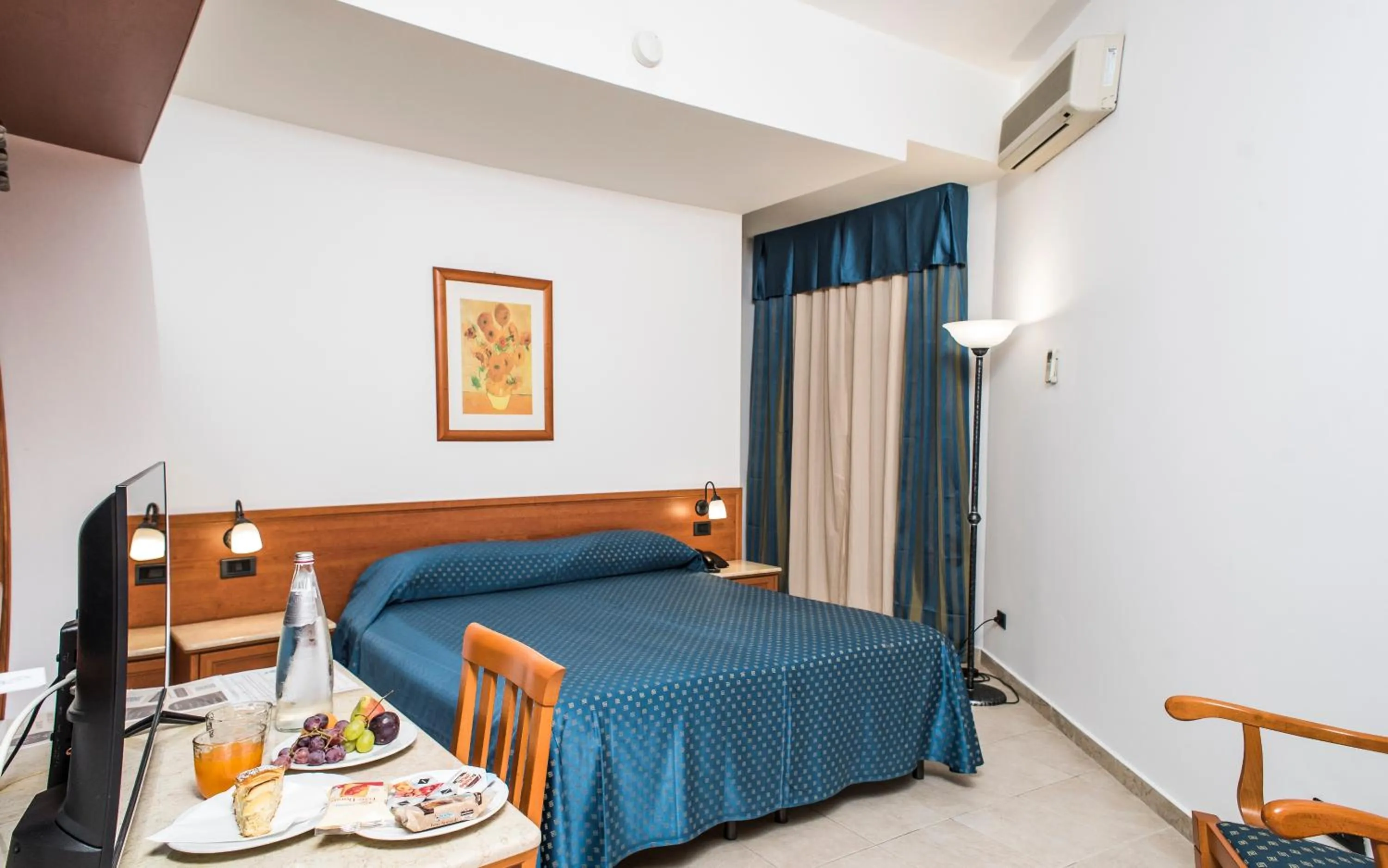 Bedroom, Bed in GH Hotel