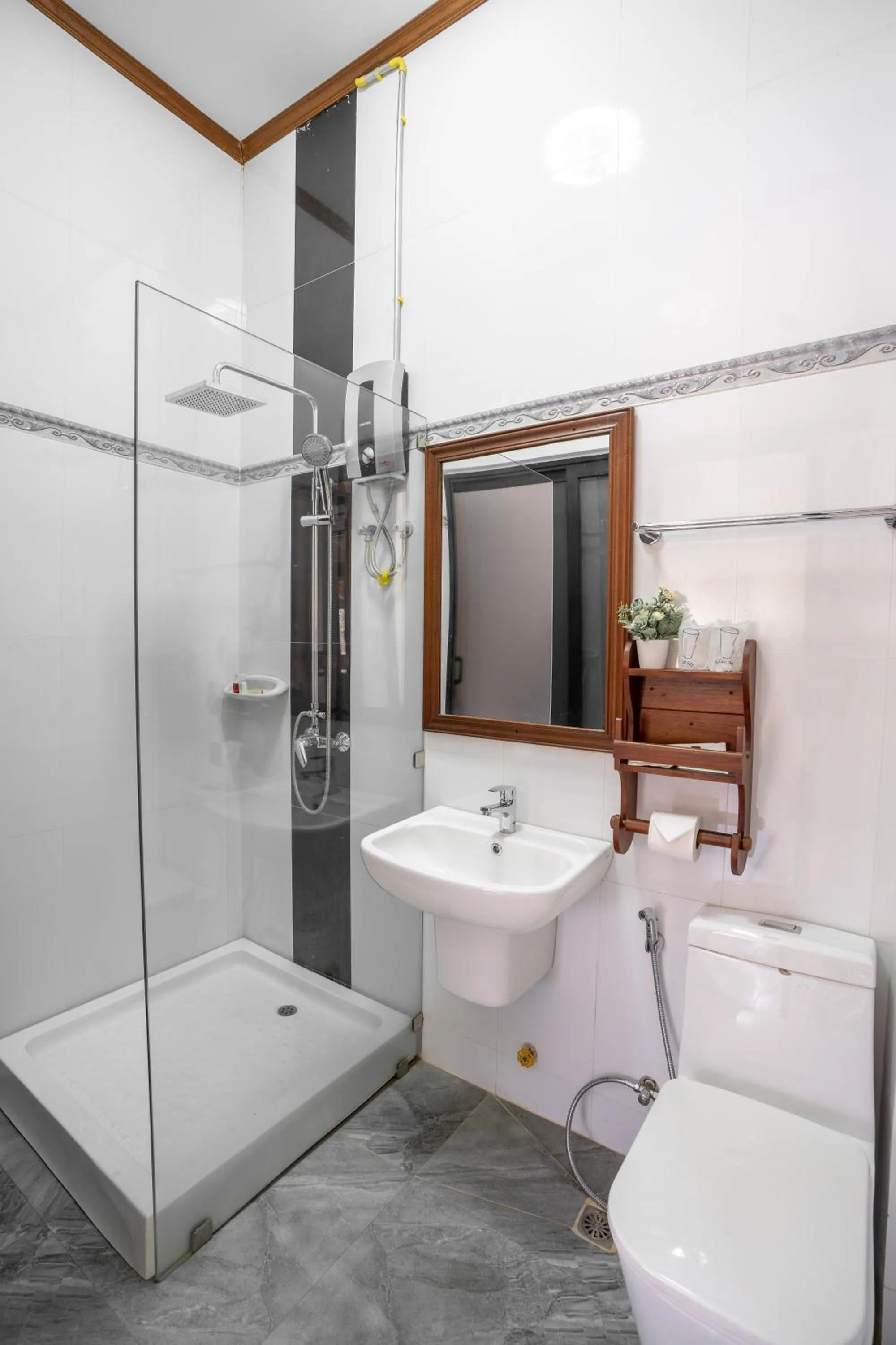 Toilet in Luangsay Inn