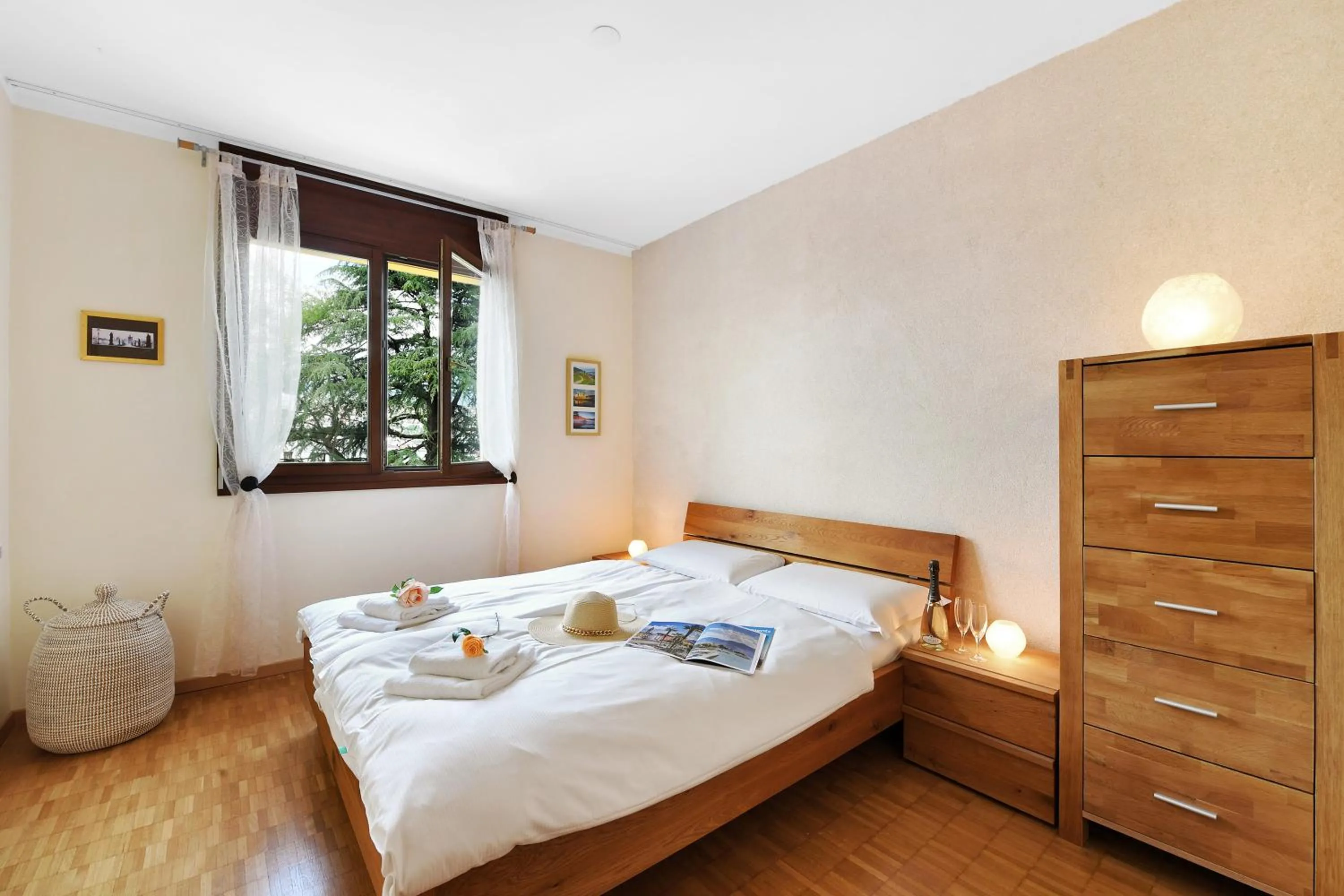 Bedroom, Bed in Casa Nova Bella with free parking - Happy Rentals