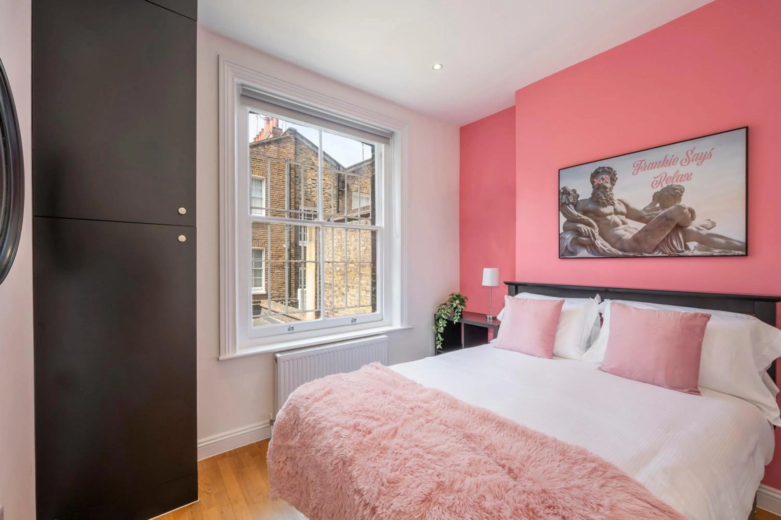 Spacious Fitzrovia 1 Bed Apartment
