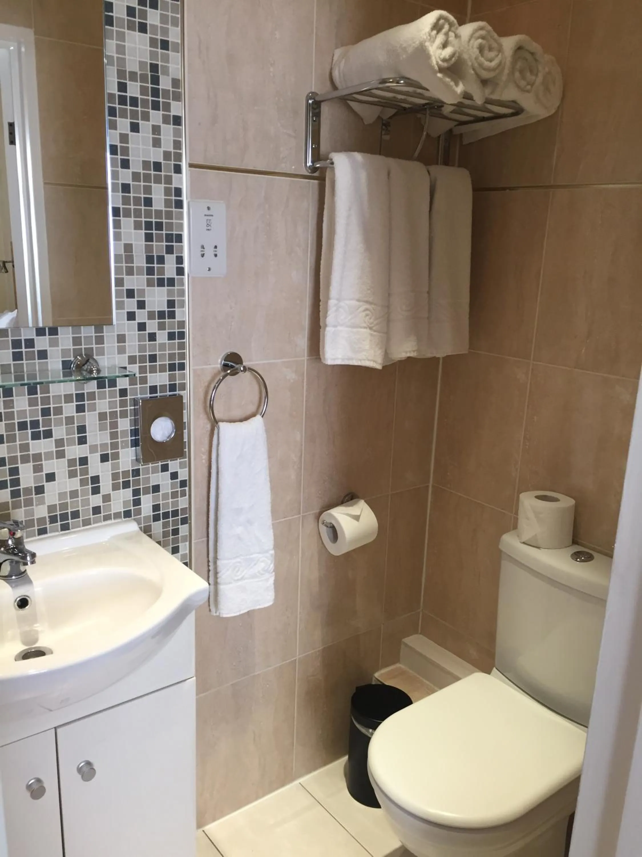 Bathroom in Lidos Hotel