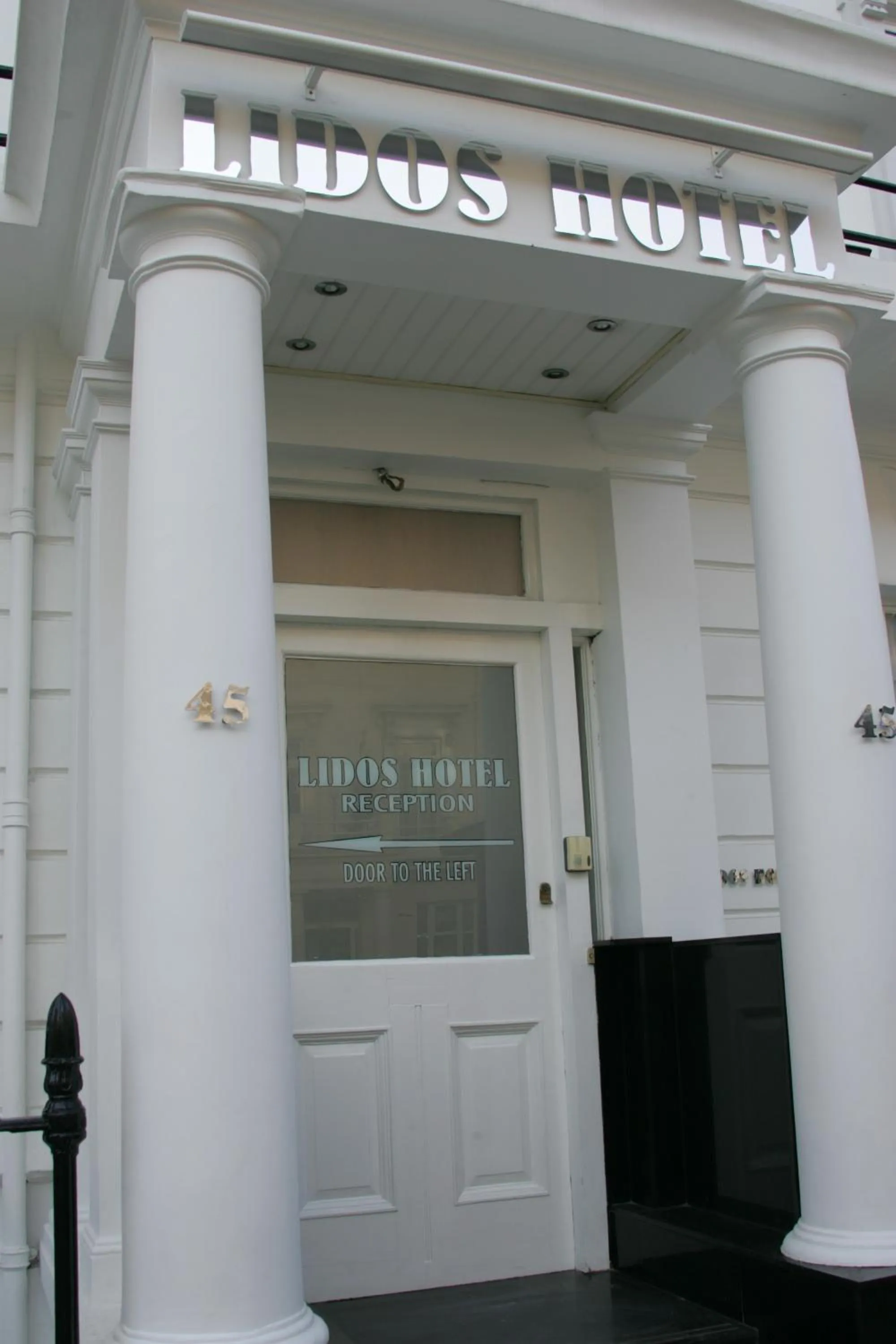 Facade/entrance in Lidos Hotel