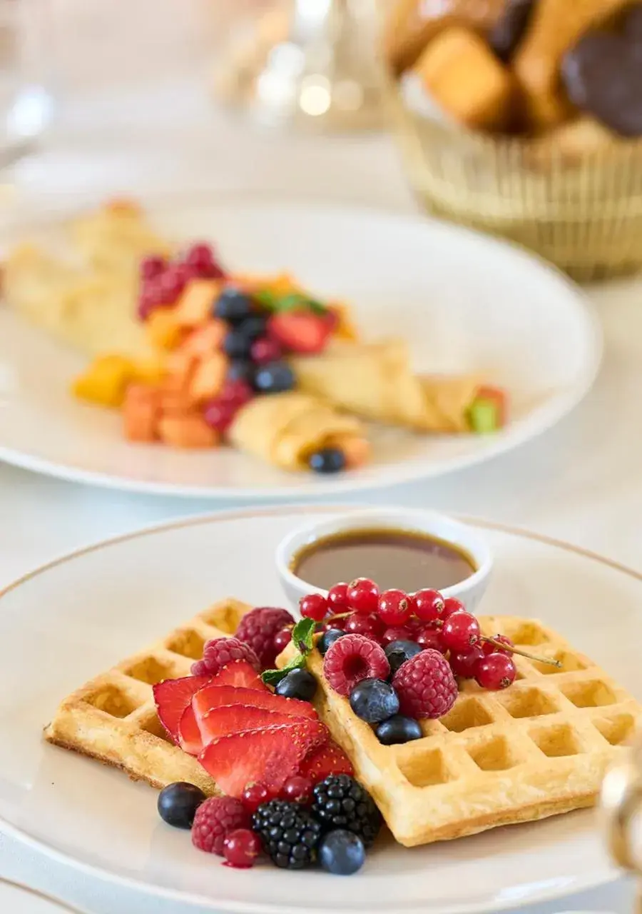 Deluxe Twin Room in Mandarin Oriental Ritz, Madrid Deluxe Twin Room in Mandarin Oriental Ritz, Madrid