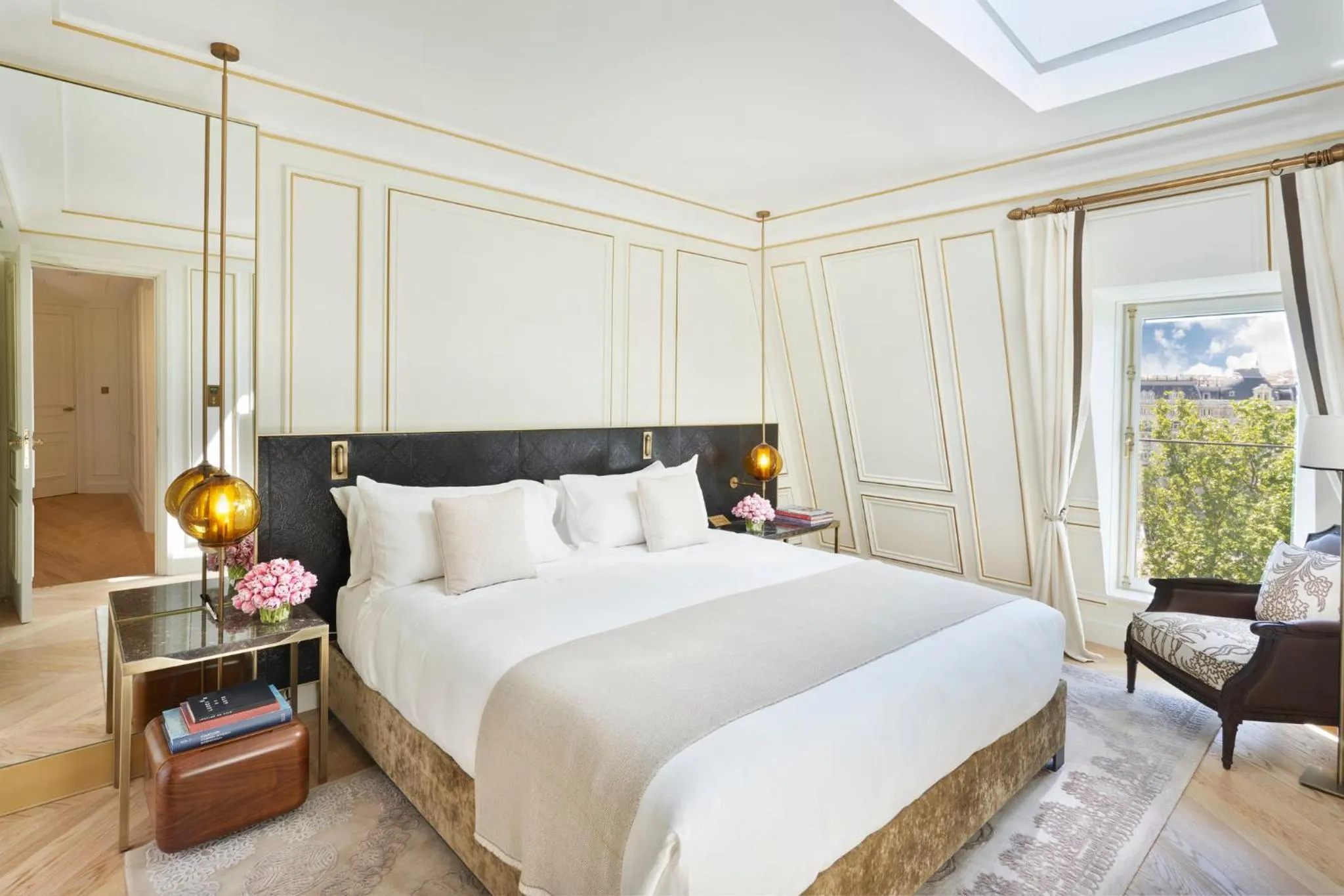 Photo of the whole room, Bed in Mandarin Oriental Ritz, Madrid
