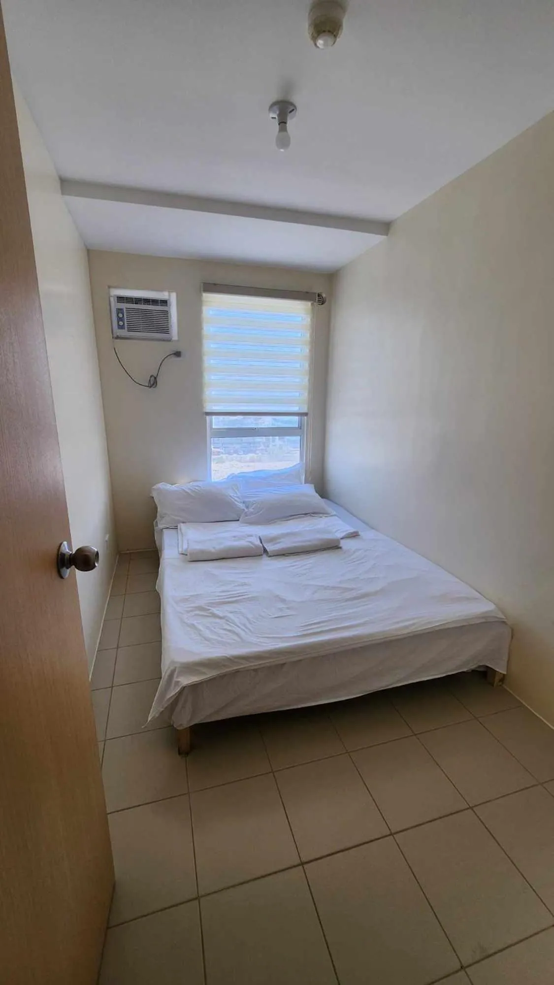 URBAN DECA R1125 Ortigas SM EAST