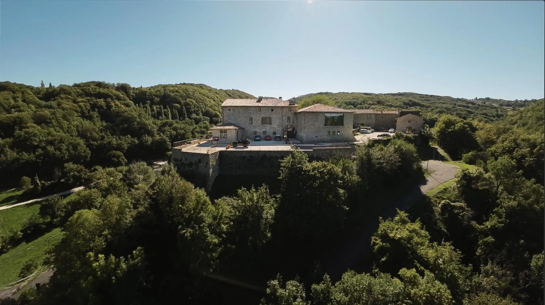 Property building in Château du Poët-Célard