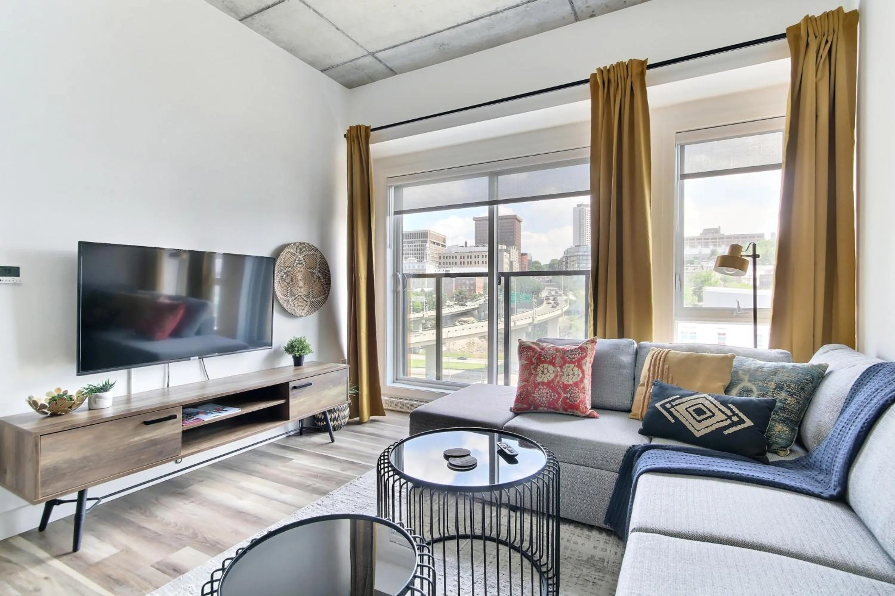 Penthouse, near old city