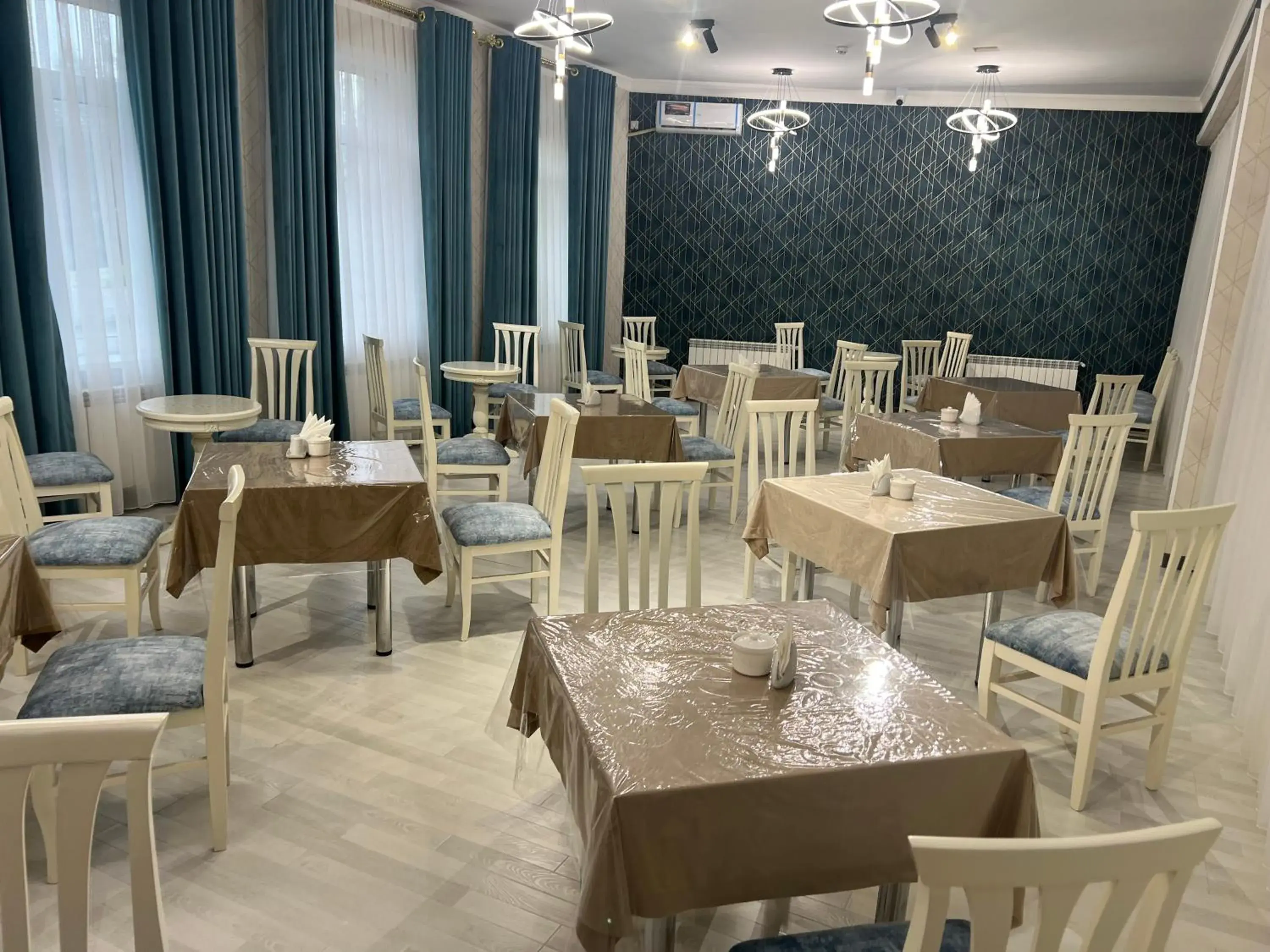 Restaurant/places to eat in DSF GARDEN HOTEL Restaurant/places to eat in DSF GARDEN HOTEL