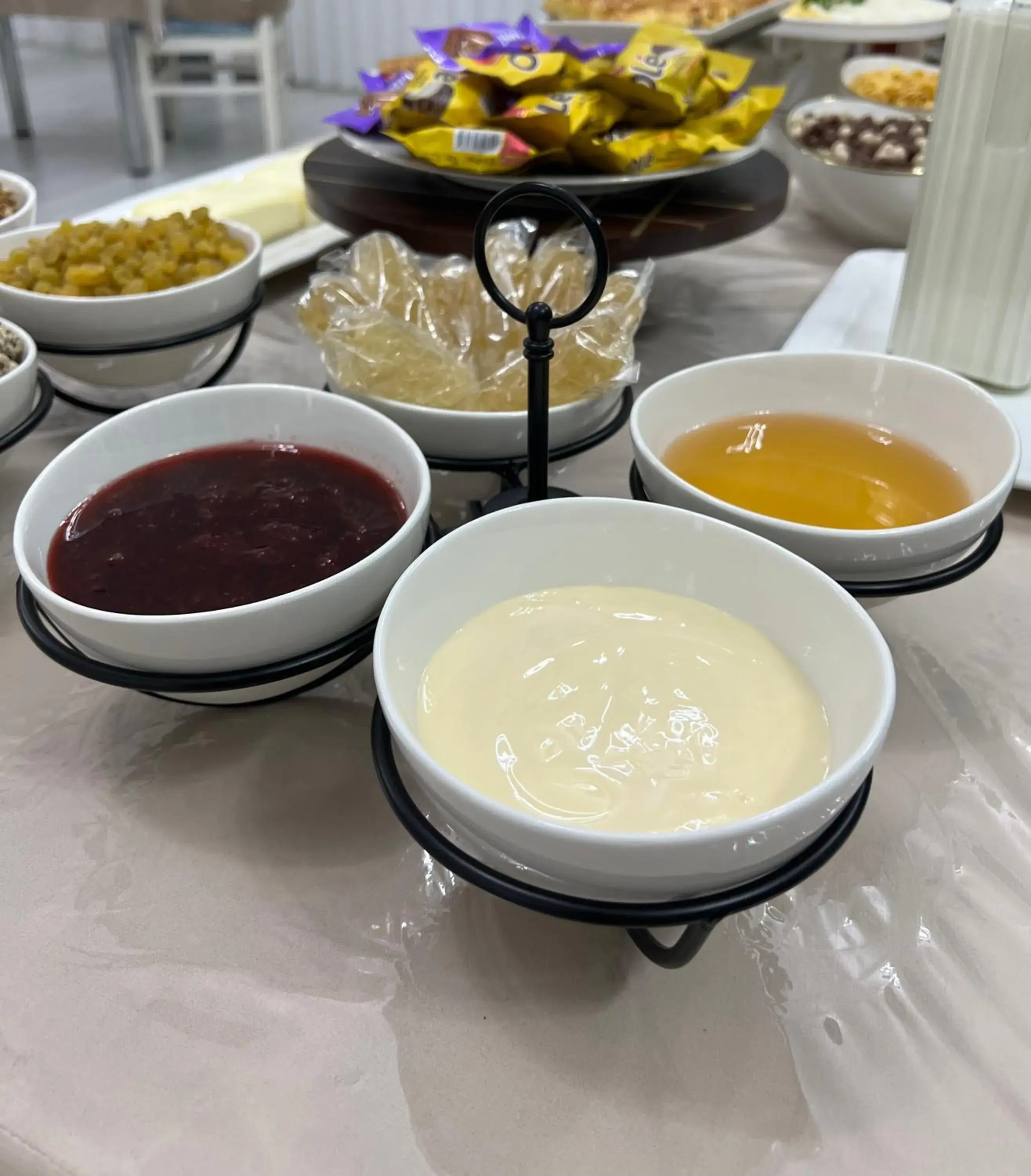 Buffet breakfast in DSF GARDEN HOTEL Buffet breakfast in DSF GARDEN HOTEL