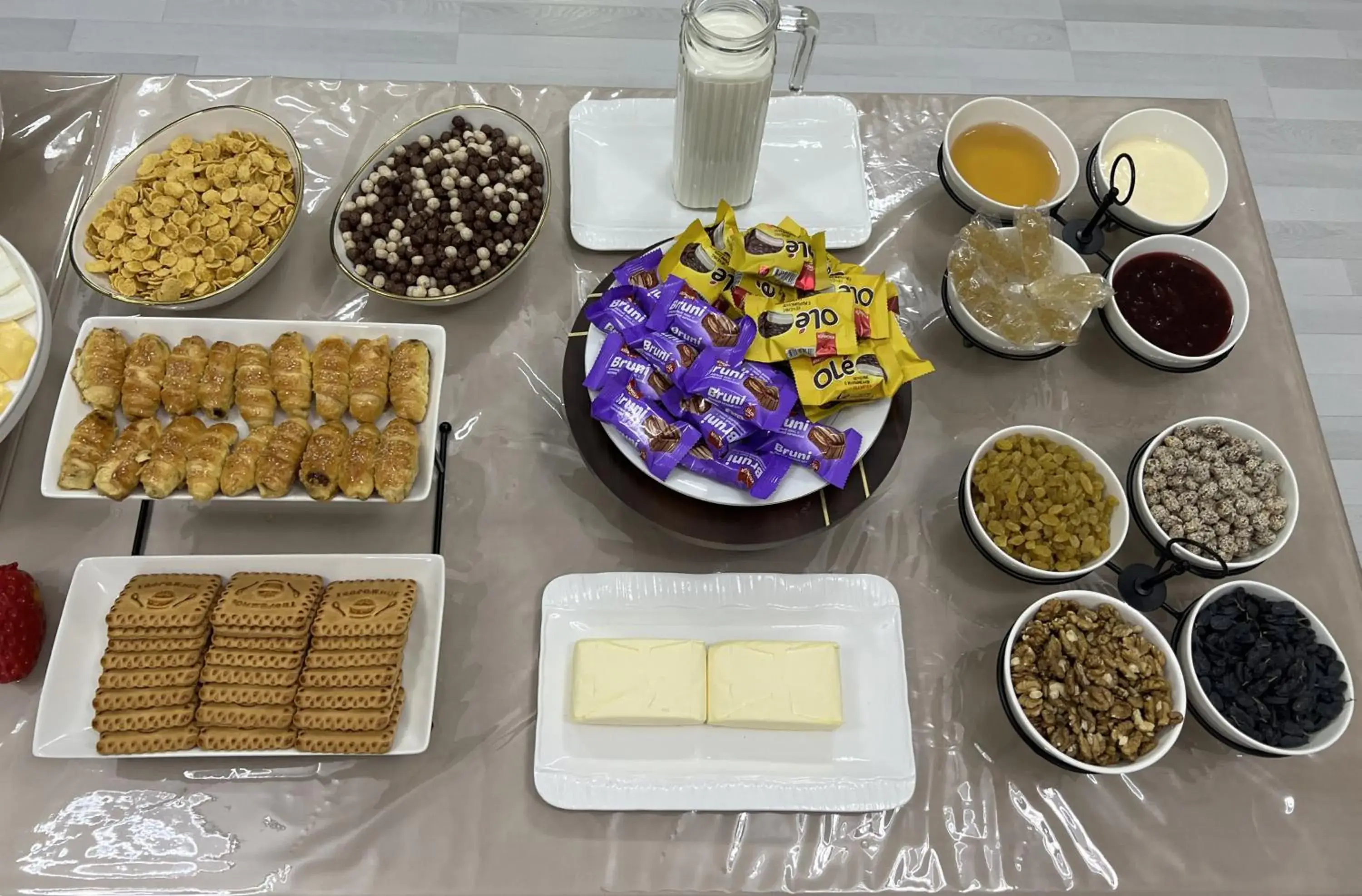 Food and drinks in DSF GARDEN HOTEL Food and drinks in DSF GARDEN HOTEL