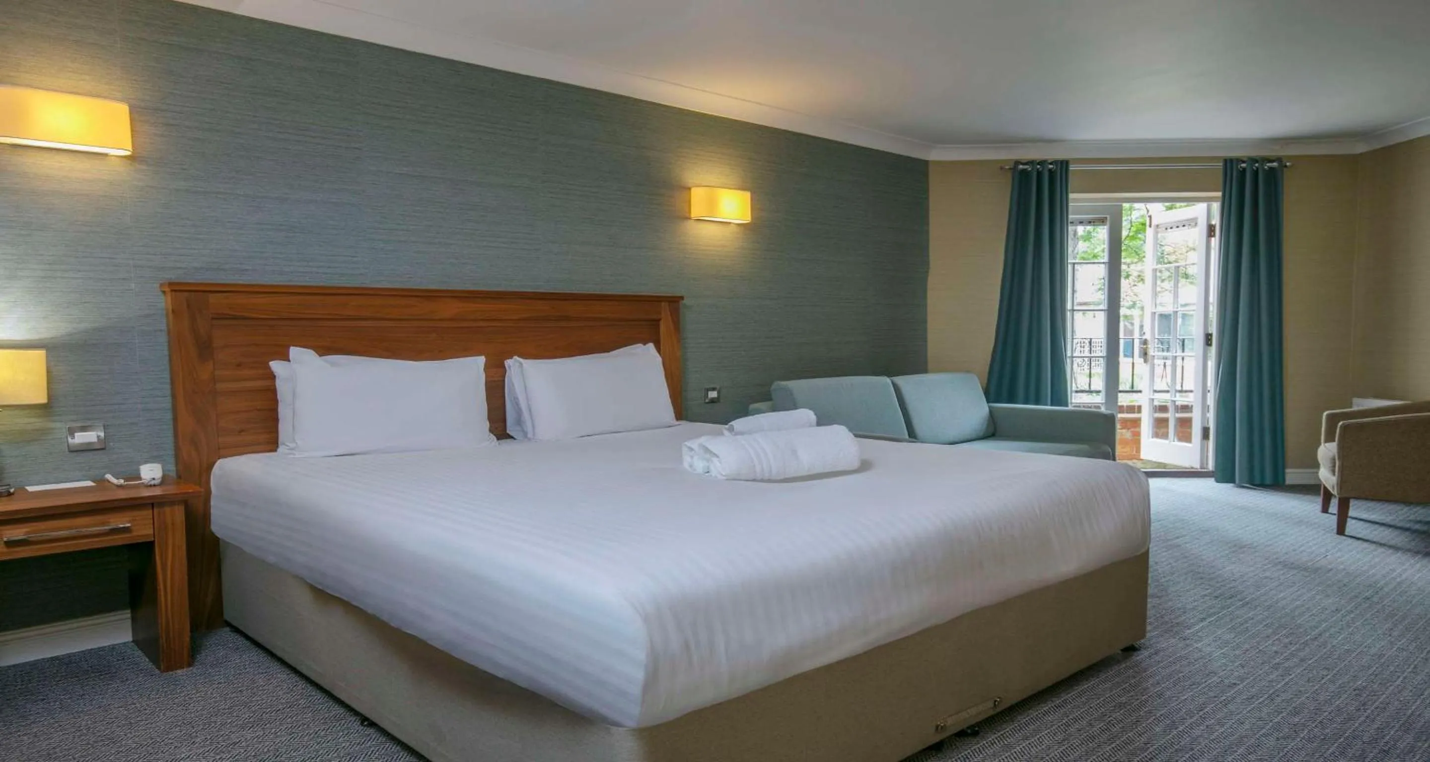 Bedroom, Bed in Best Western Moore Place Hotel