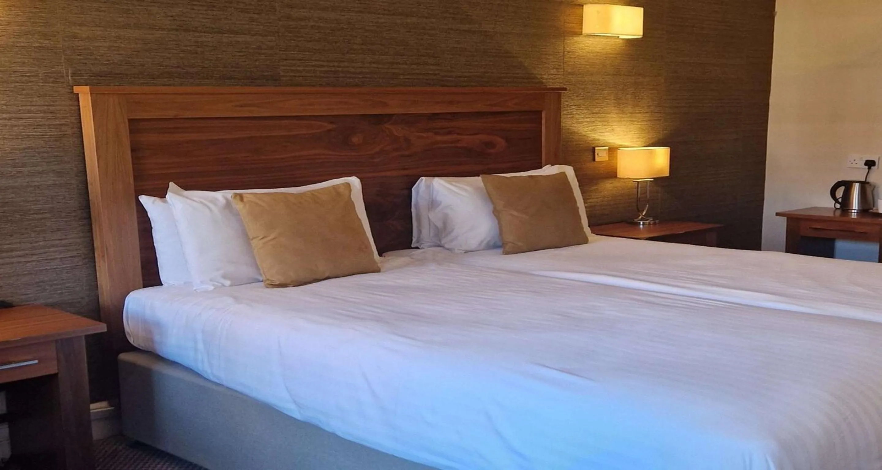 Bedroom, Bed in Best Western Moore Place Hotel