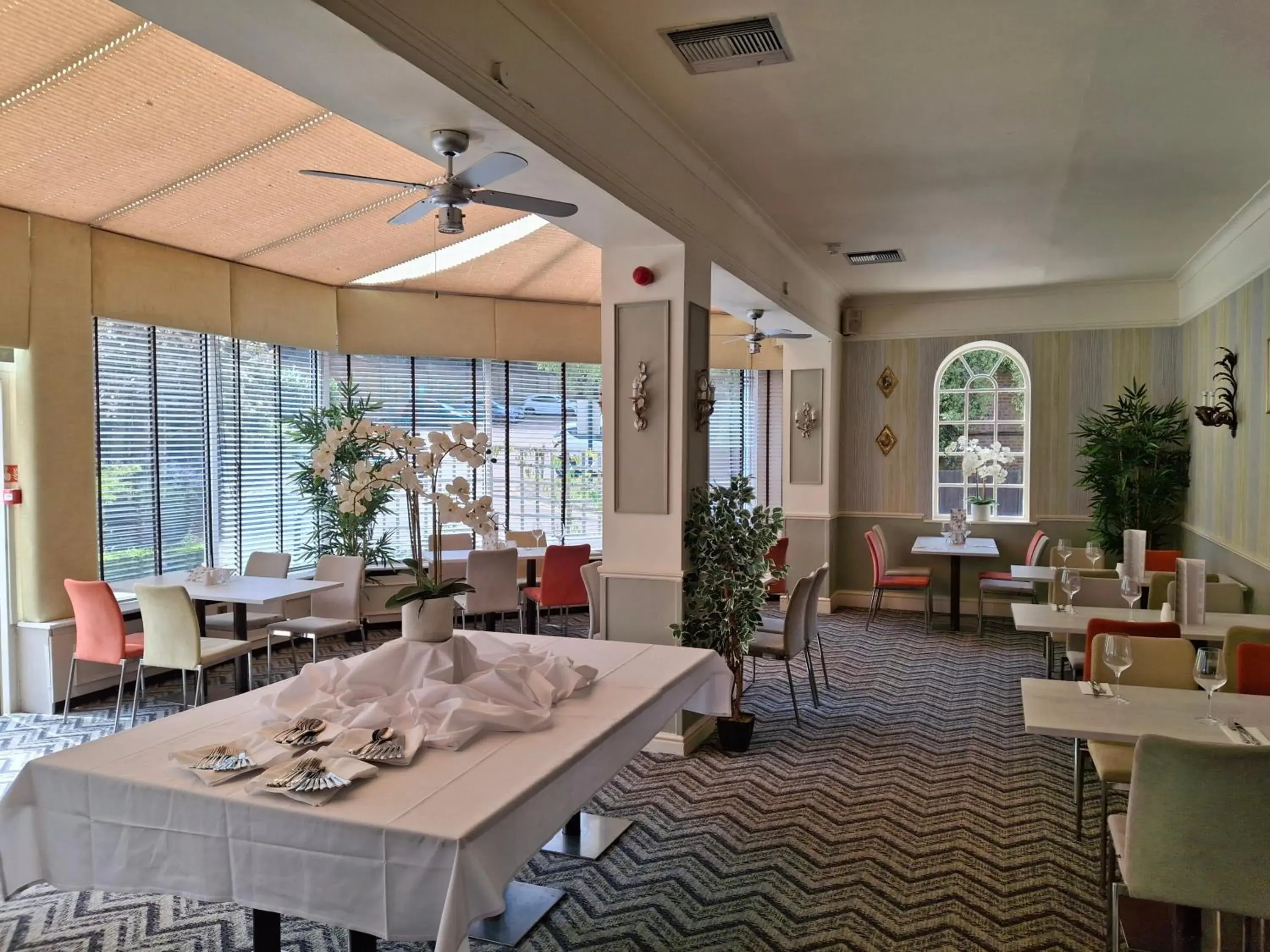 Restaurant/places to eat in Best Western Moore Place Hotel Restaurant/places to eat in Best Western Moore Place Hotel