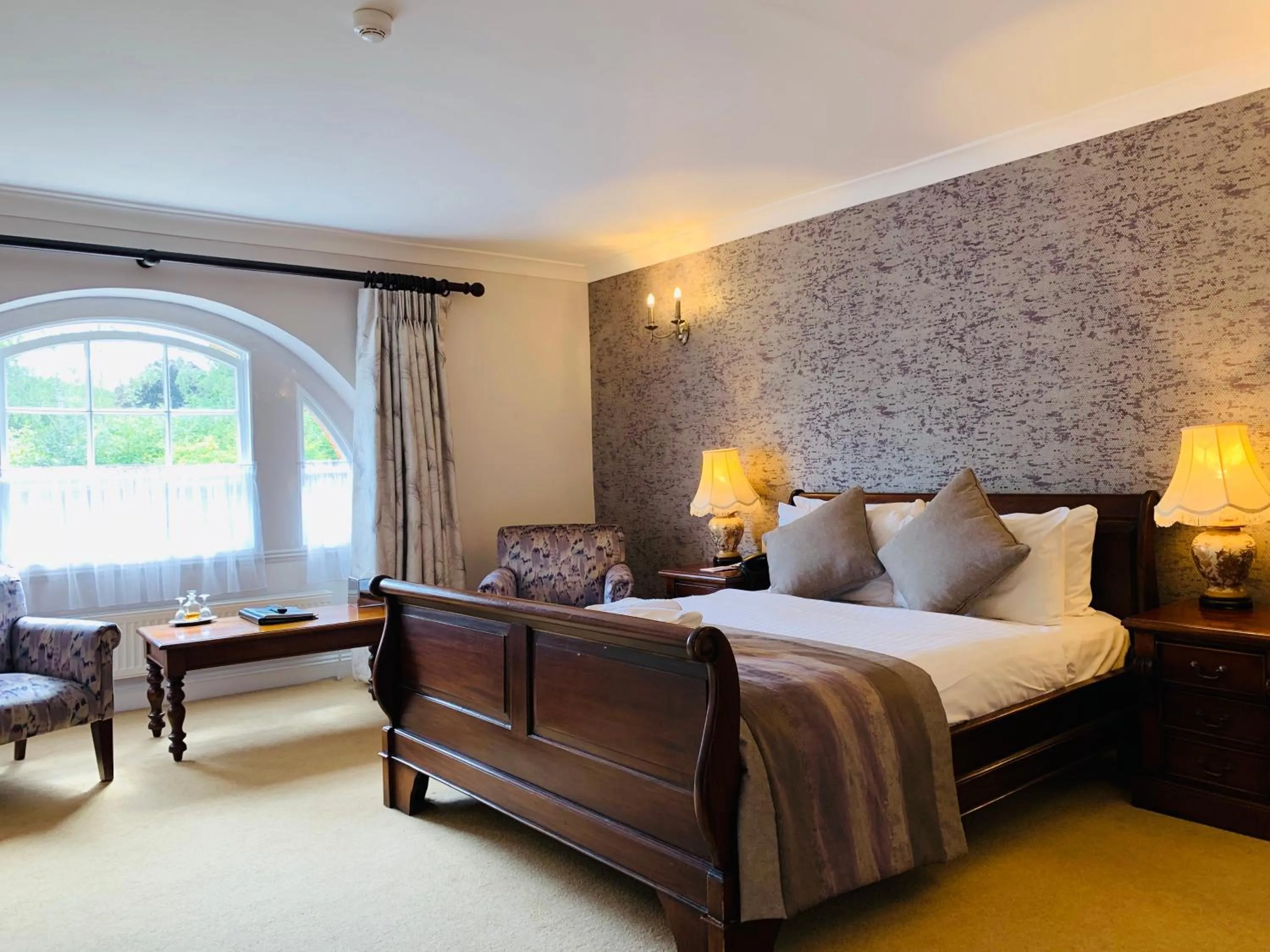 Photo of the whole room, Bed in Best Western Moore Place Hotel