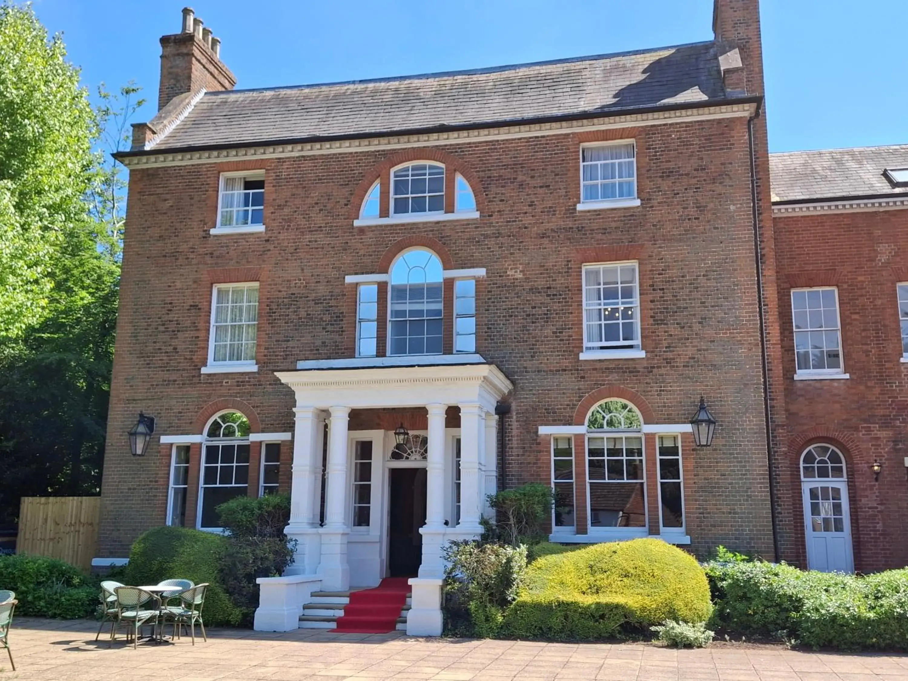 Property building in Best Western Moore Place Hotel Property building in Best Western Moore Place Hotel