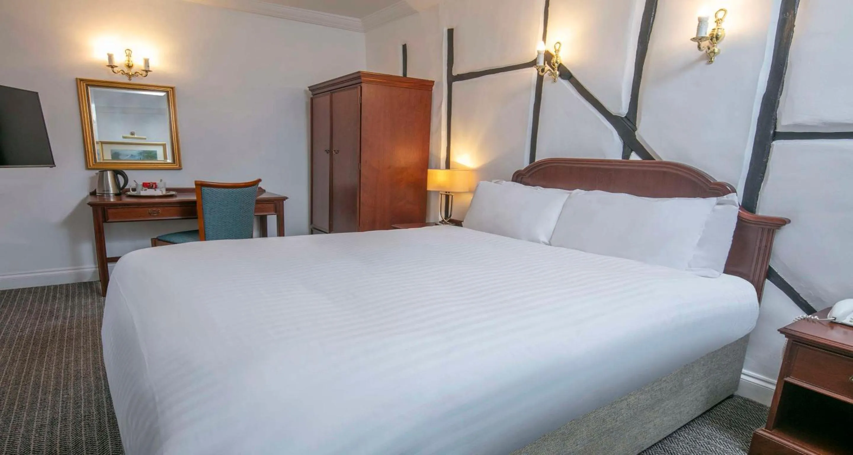 Bedroom, Bed in Best Western Moore Place Hotel