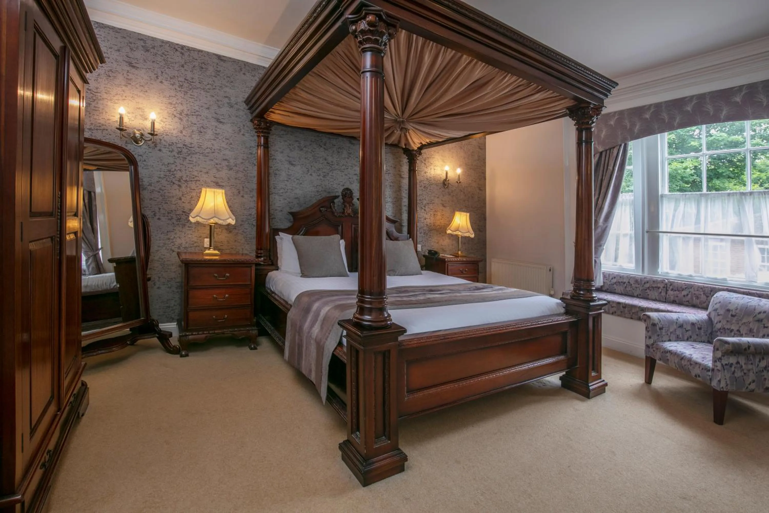 Bedroom, Bed in Best Western Moore Place Hotel