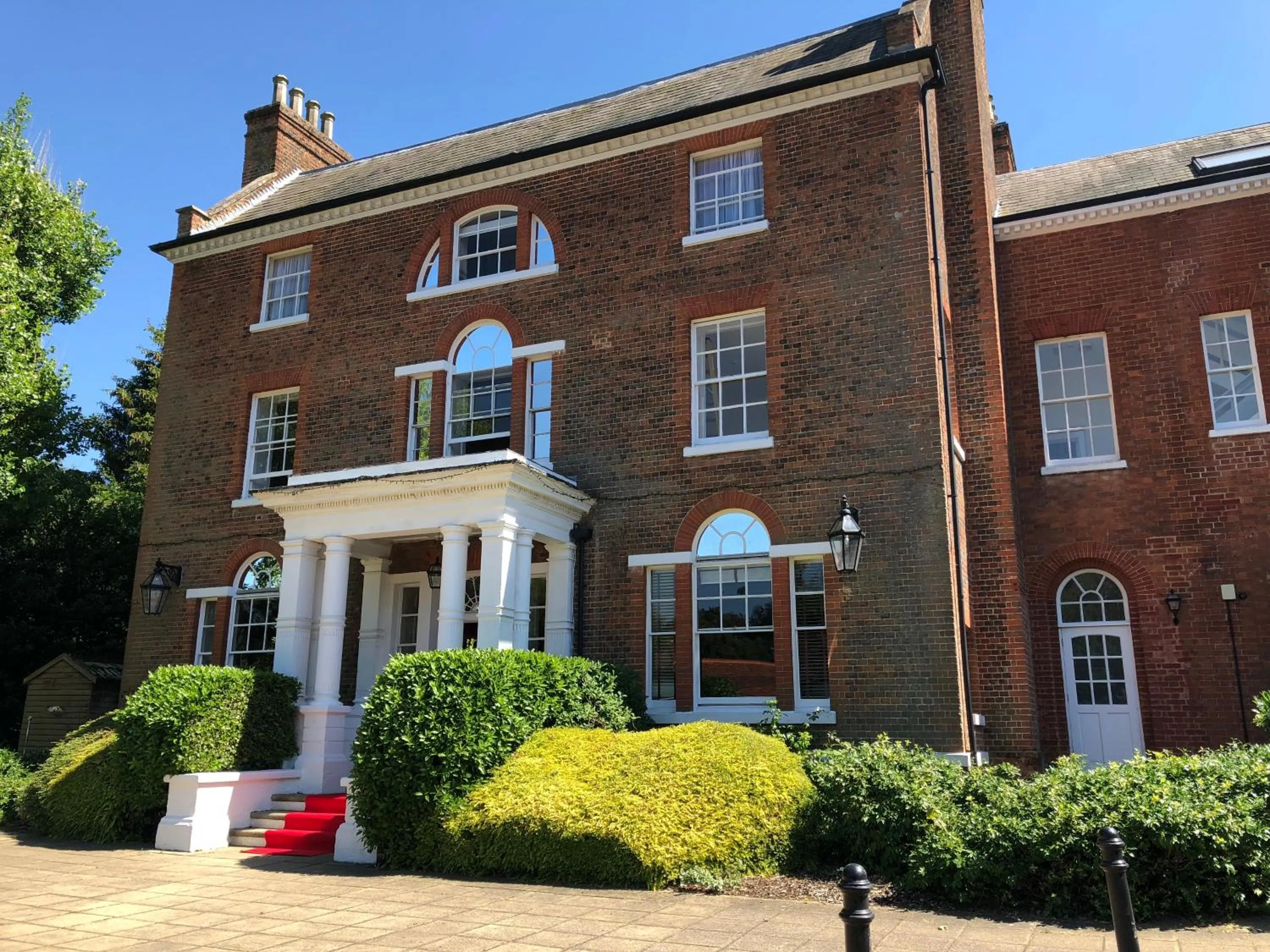 Property building in Best Western Moore Place Hotel