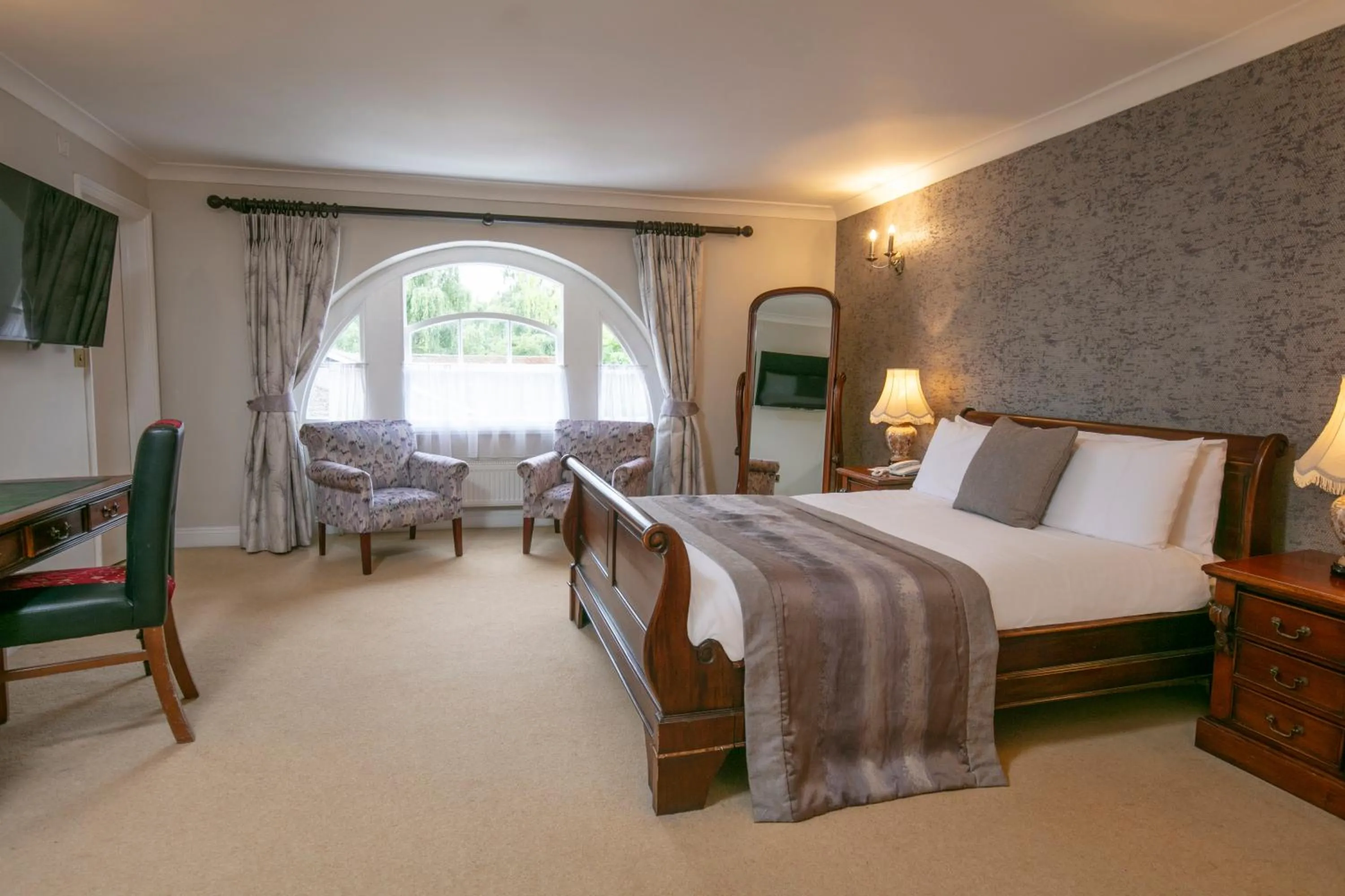 Bedroom, Bed in Best Western Moore Place Hotel